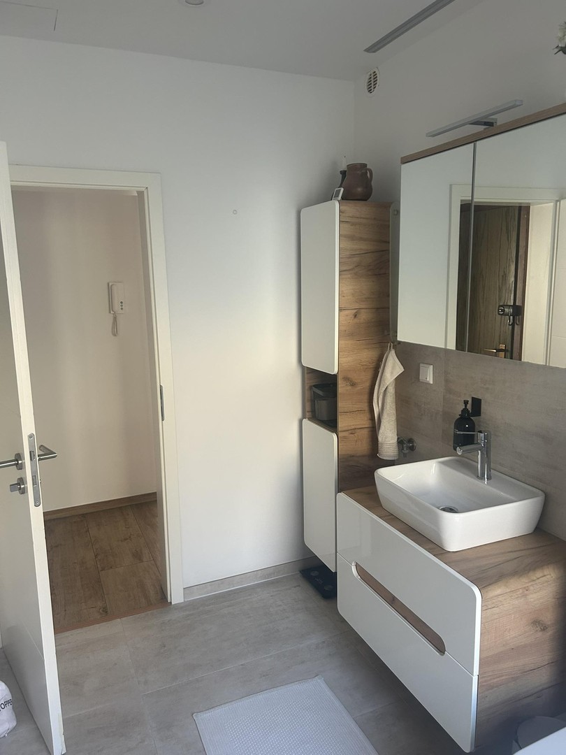 Property thumbnail 11