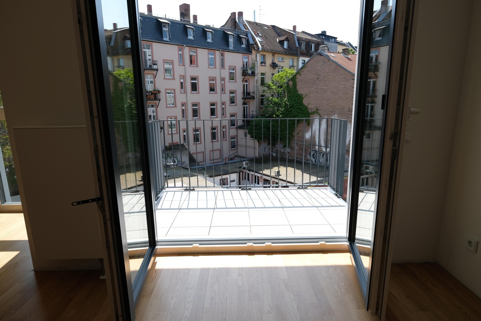 Property thumbnail 3