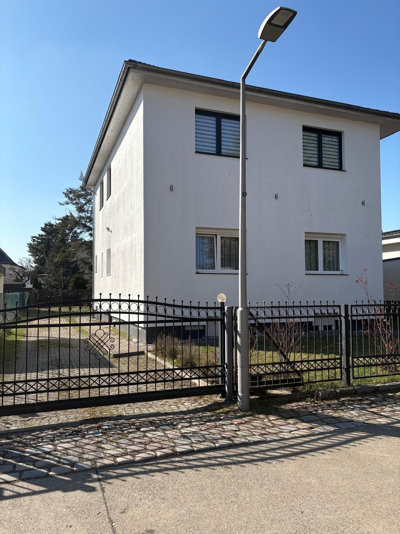 Property thumbnail 3