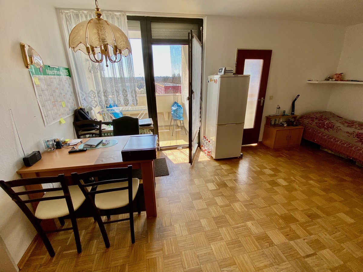 Property thumbnail 12