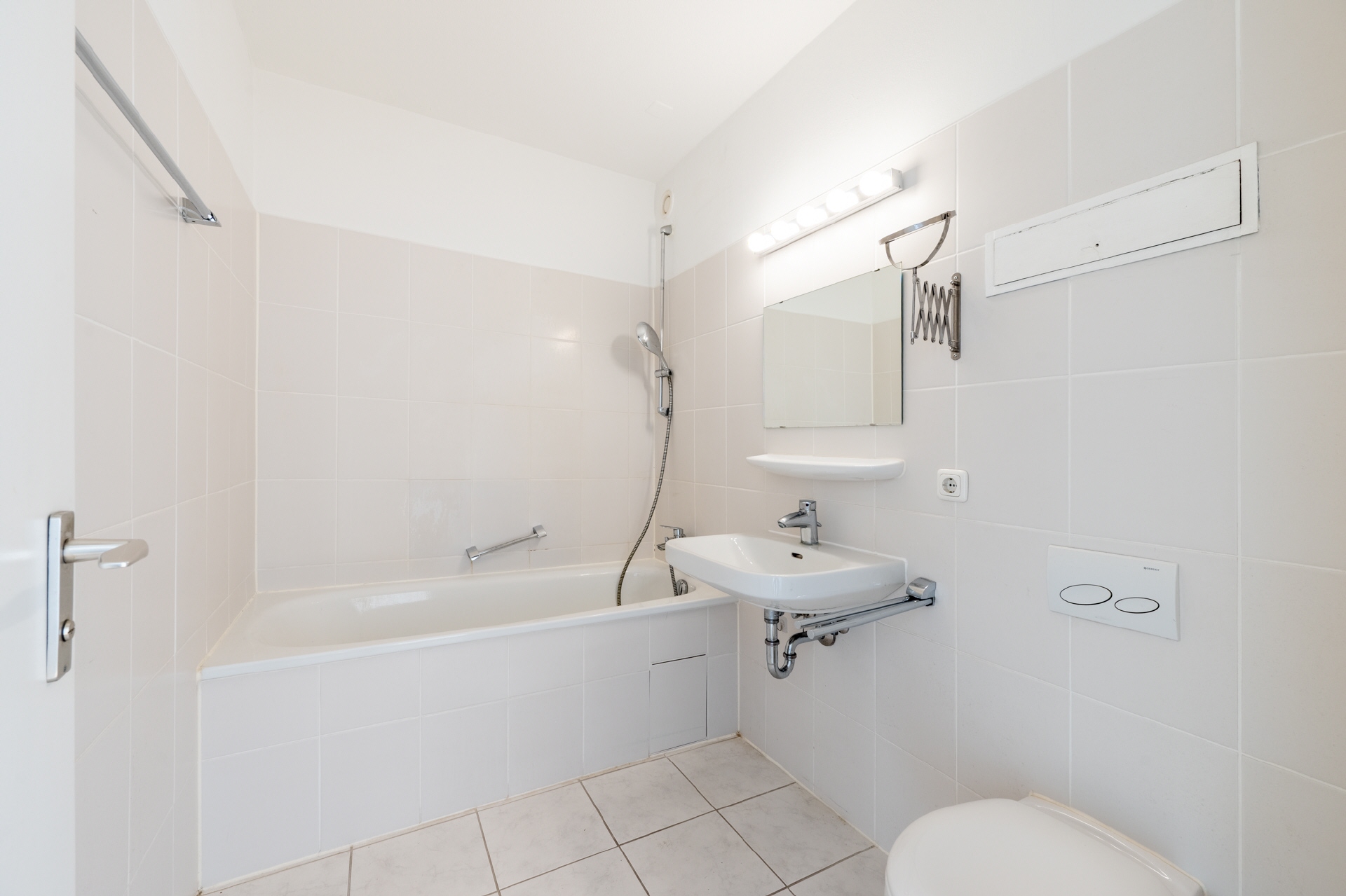 Property thumbnail 8