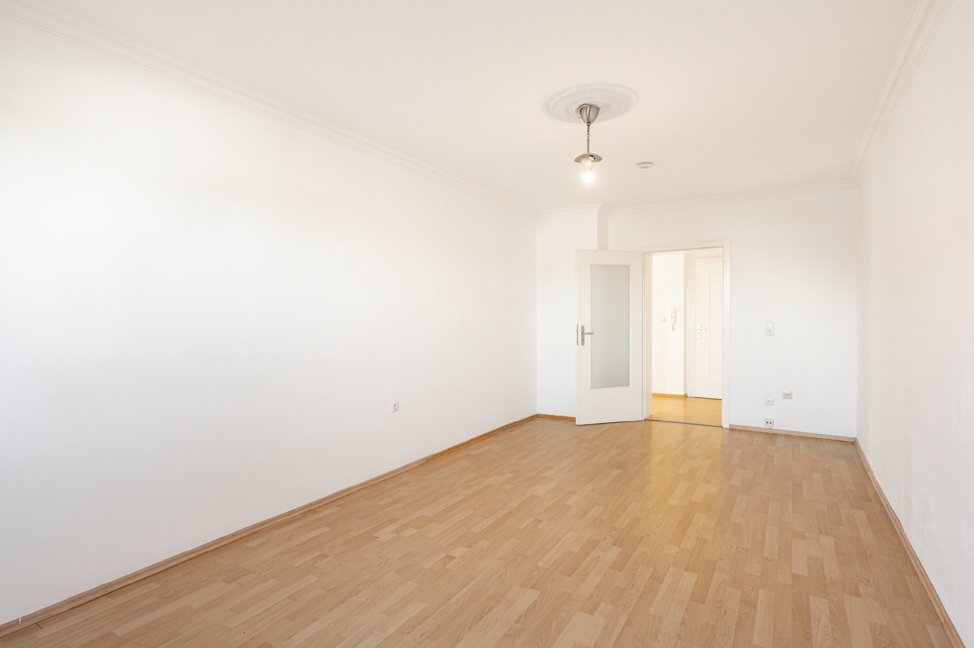 AIGNER - Charmante 2-Zimmer-Wohnung in Moosach