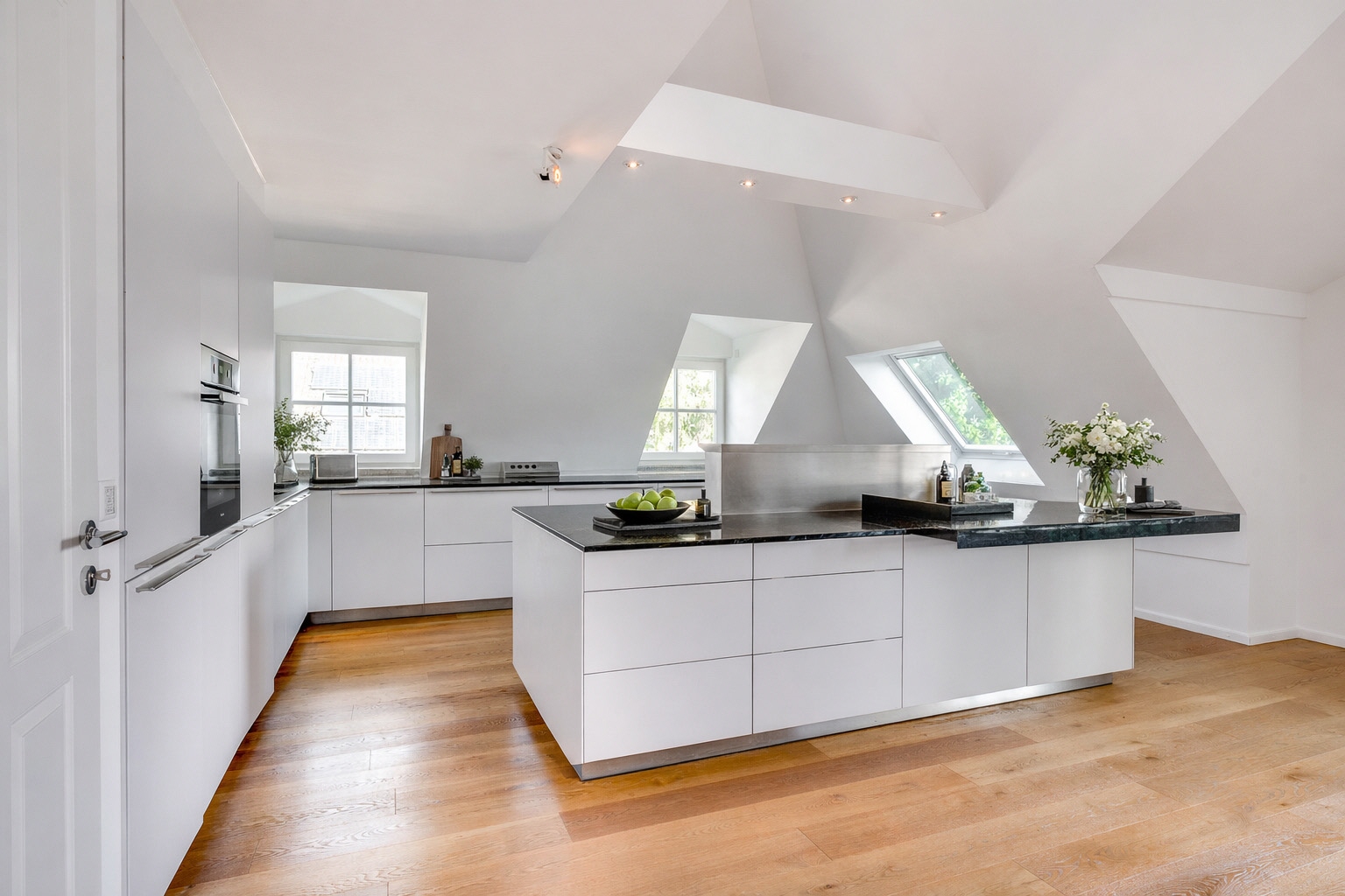 Property thumbnail 2