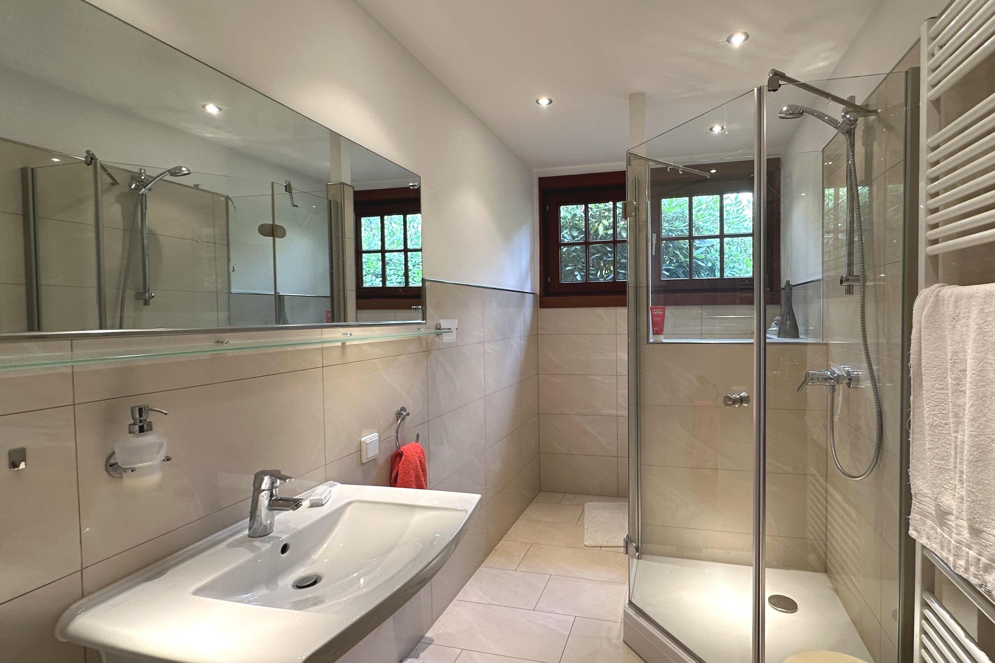 Property thumbnail 9