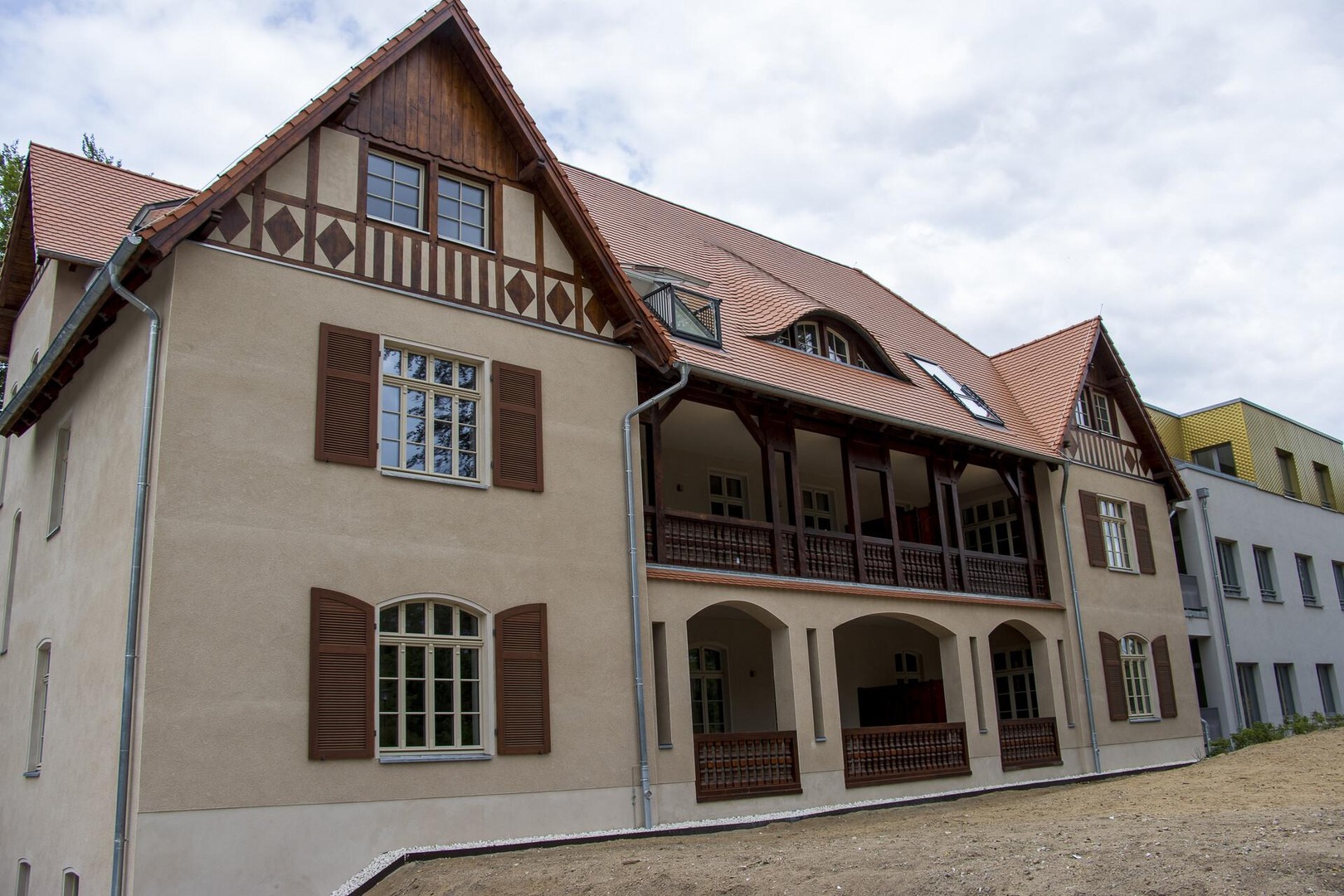 Property thumbnail 2