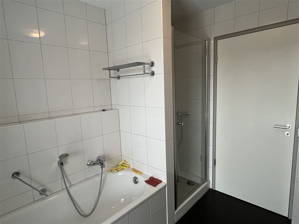 Wohnen am Wasser: Barrierefreie 4 ½-Raum-ETW mit TG-Stellplatz in Top-Lage Innenhafen – Duisburg – Vorschaubild 9