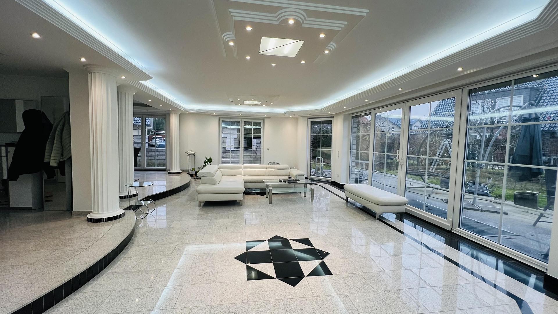 Property thumbnail 11