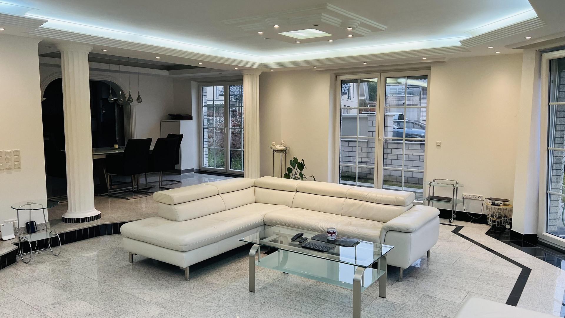 Property thumbnail 12