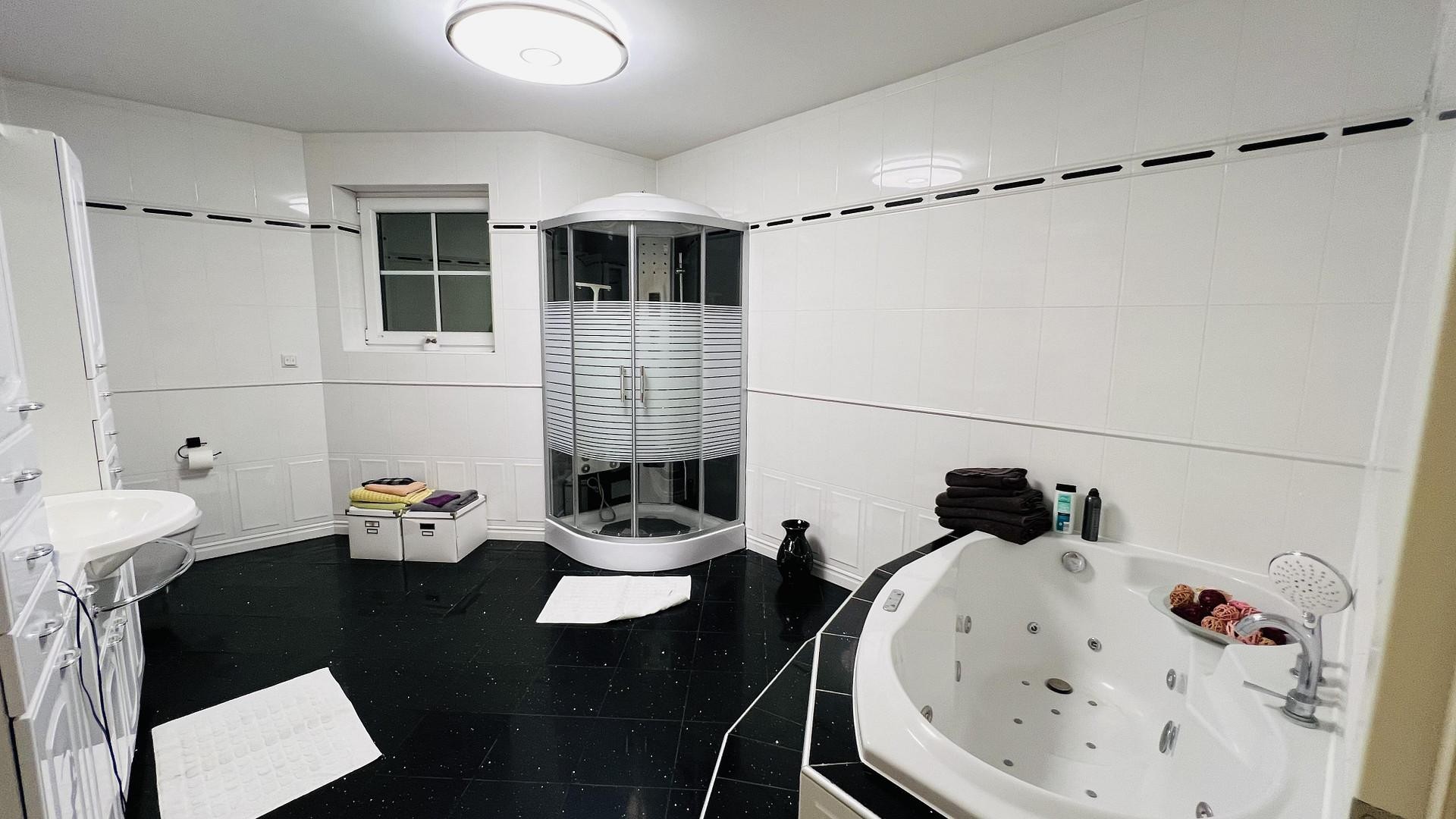 Property thumbnail 32