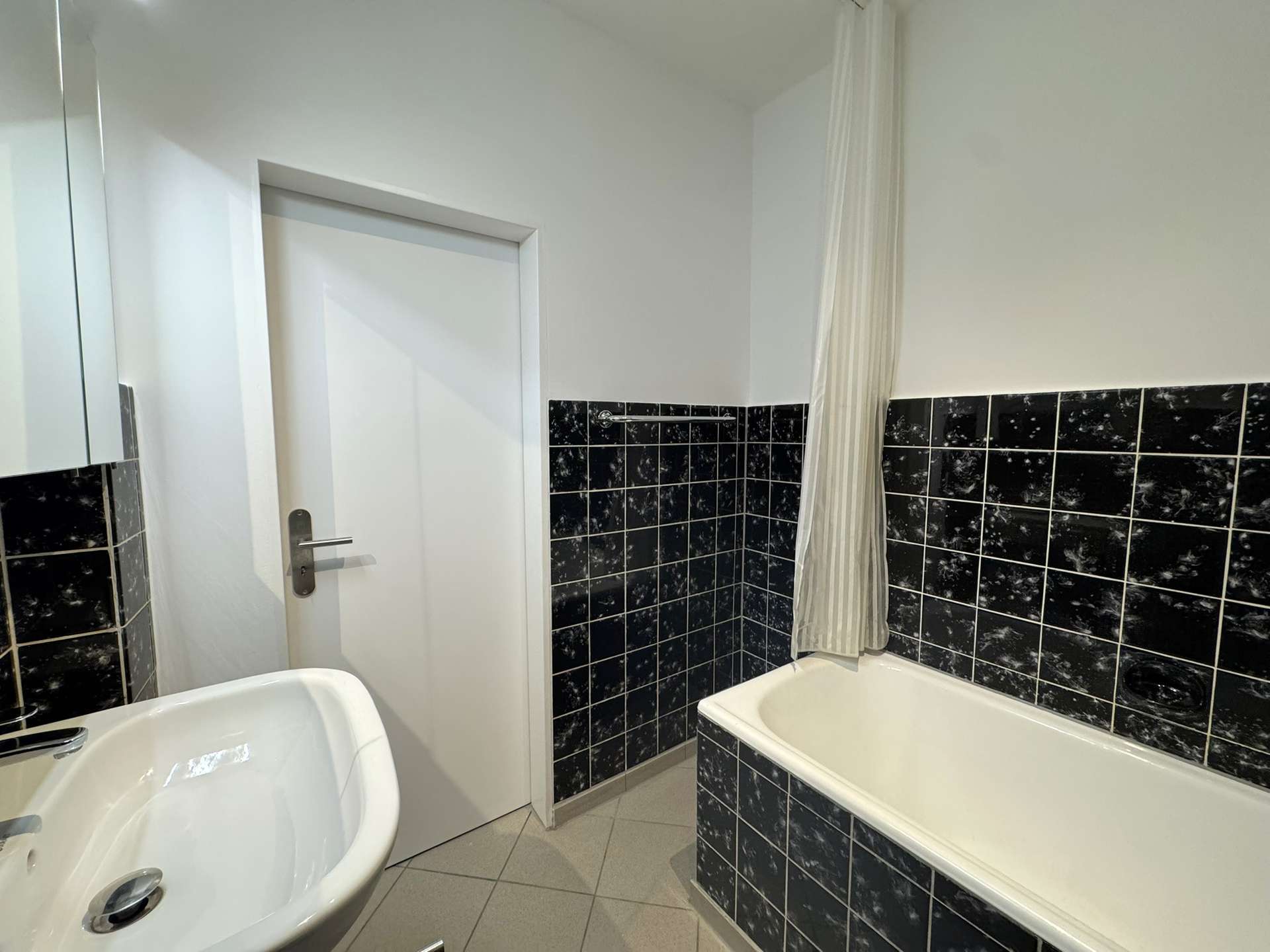 Property thumbnail 9