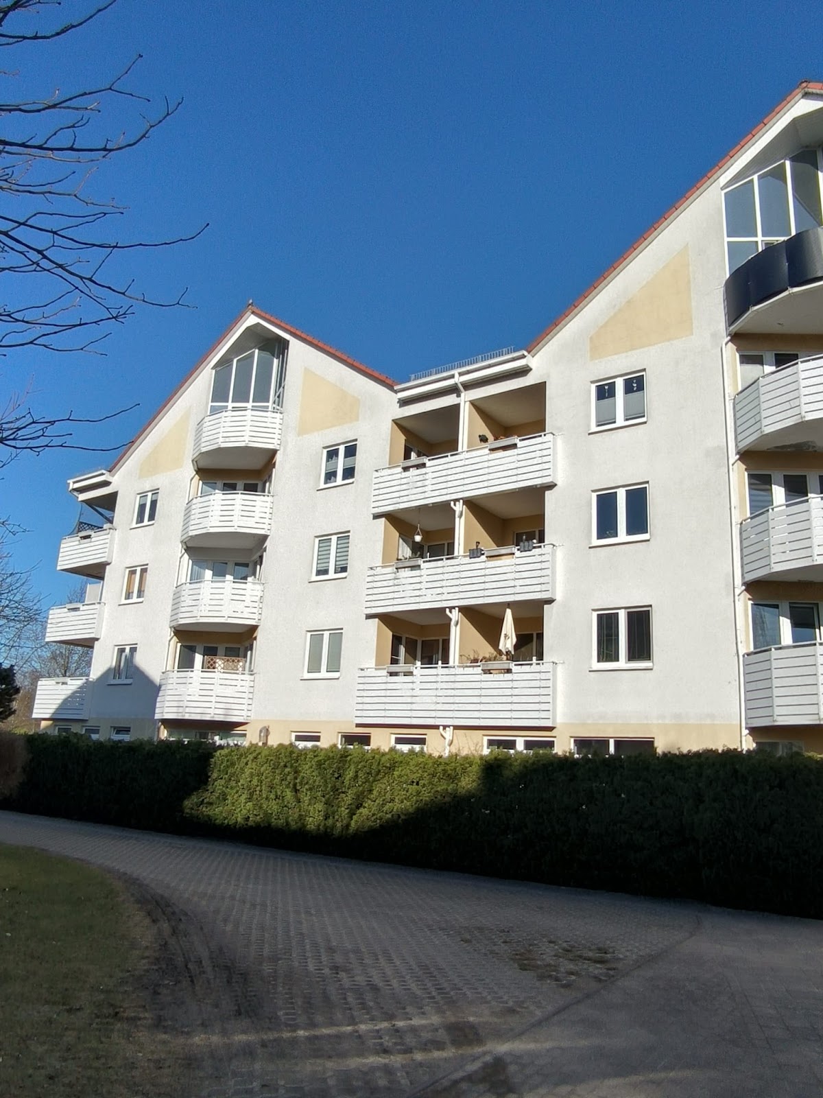 Property thumbnail 2