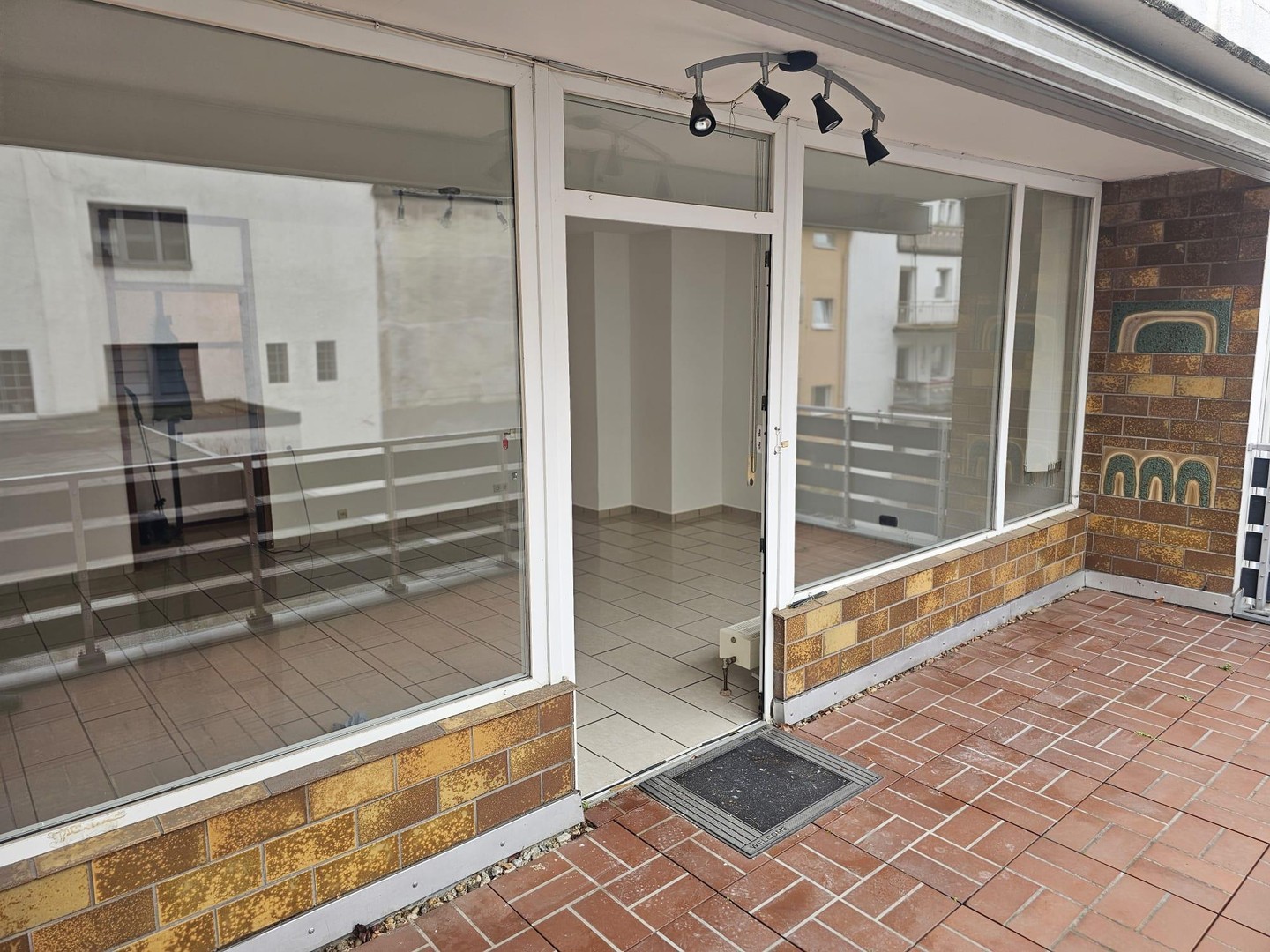 Property thumbnail 3