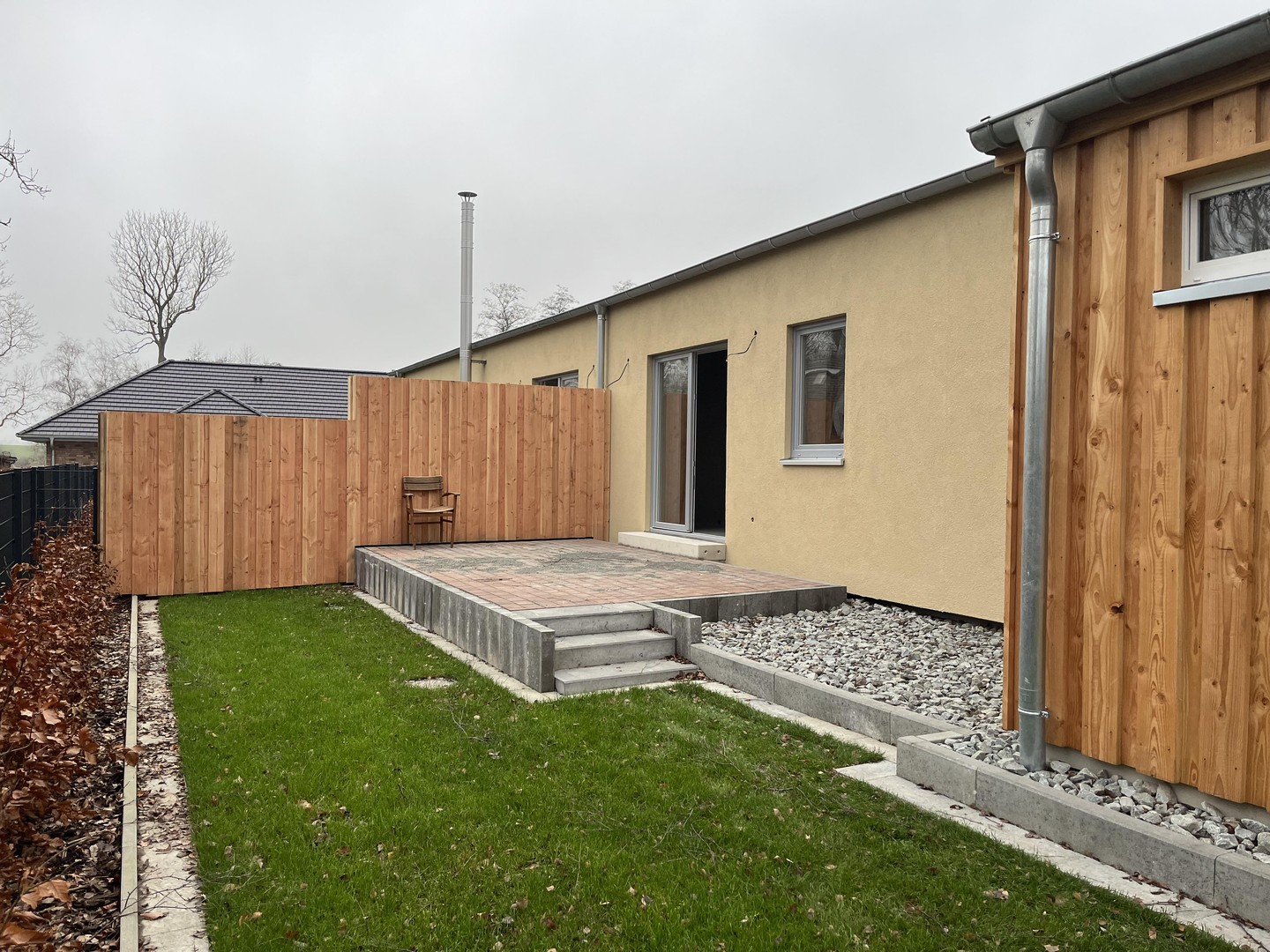 Property thumbnail 2