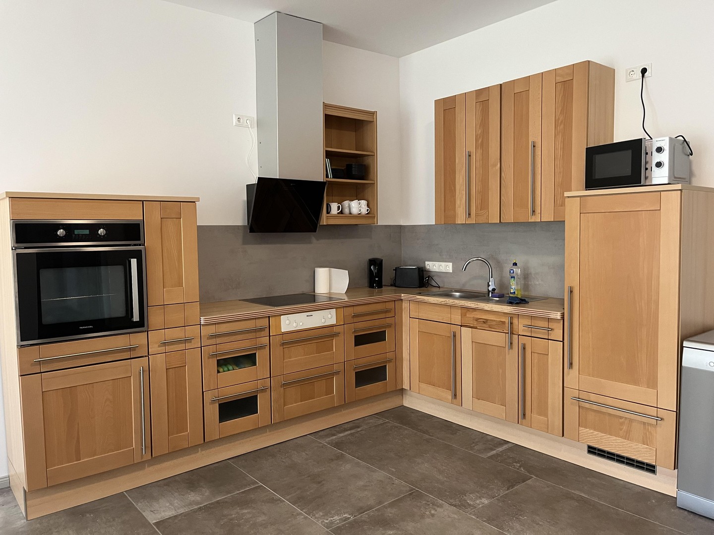 Property thumbnail 12