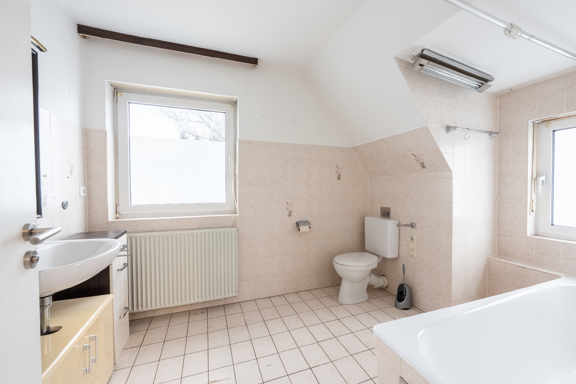 Property thumbnail 6