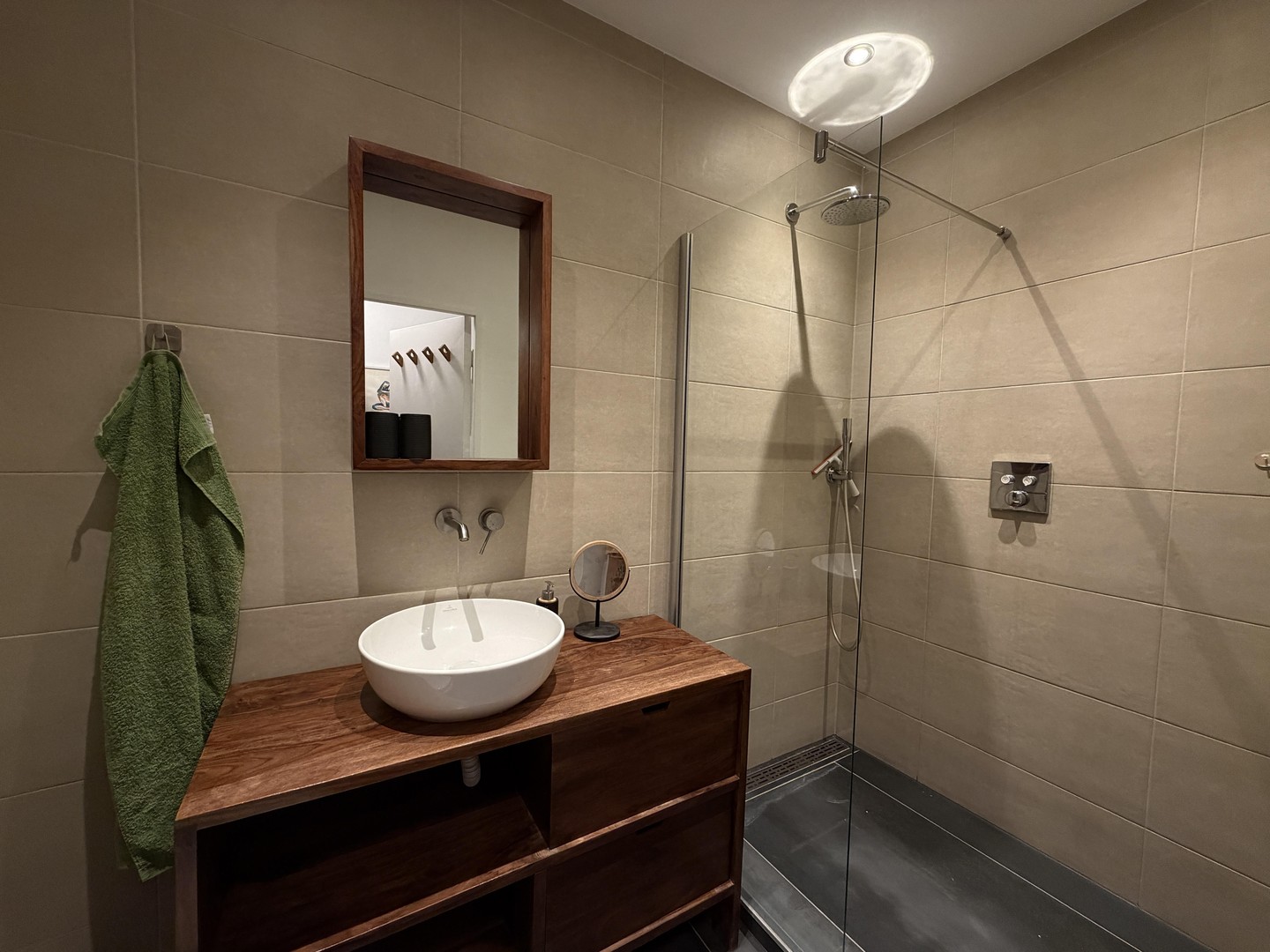 Property thumbnail 12