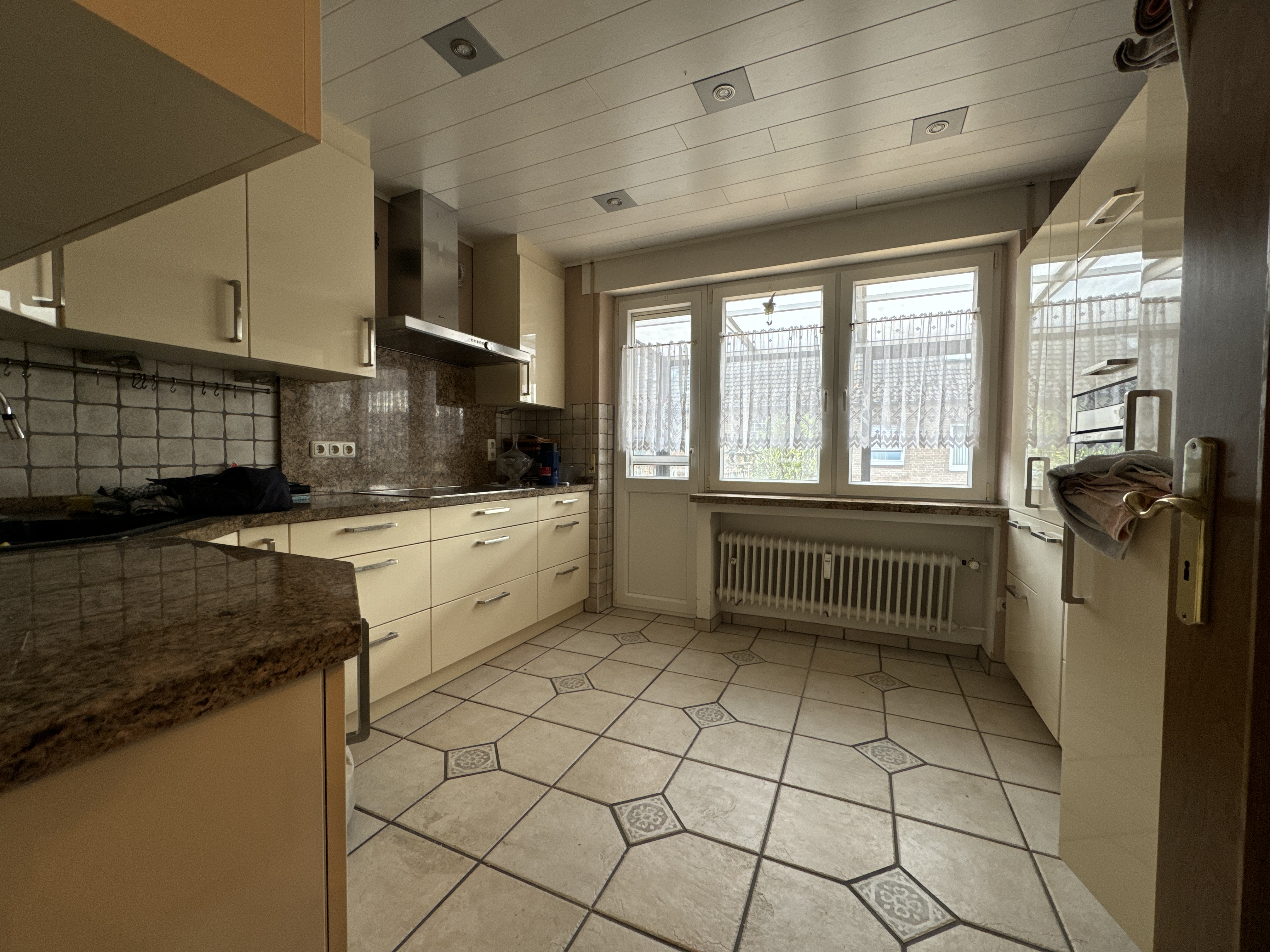 Property thumbnail 9