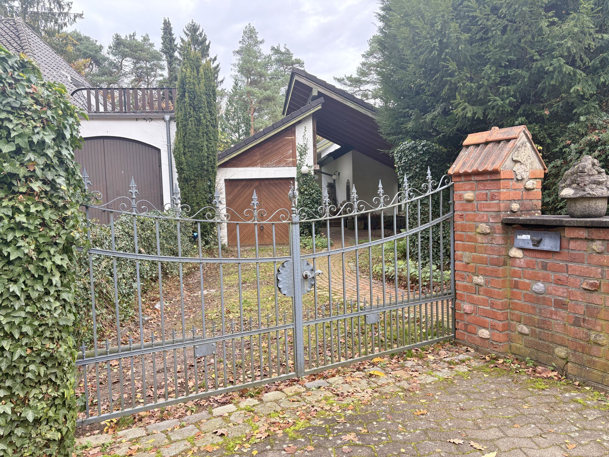 Immobilie in Stuhr - Dornröschen erwache-Architektenhaus für Individualisten - Bild 2