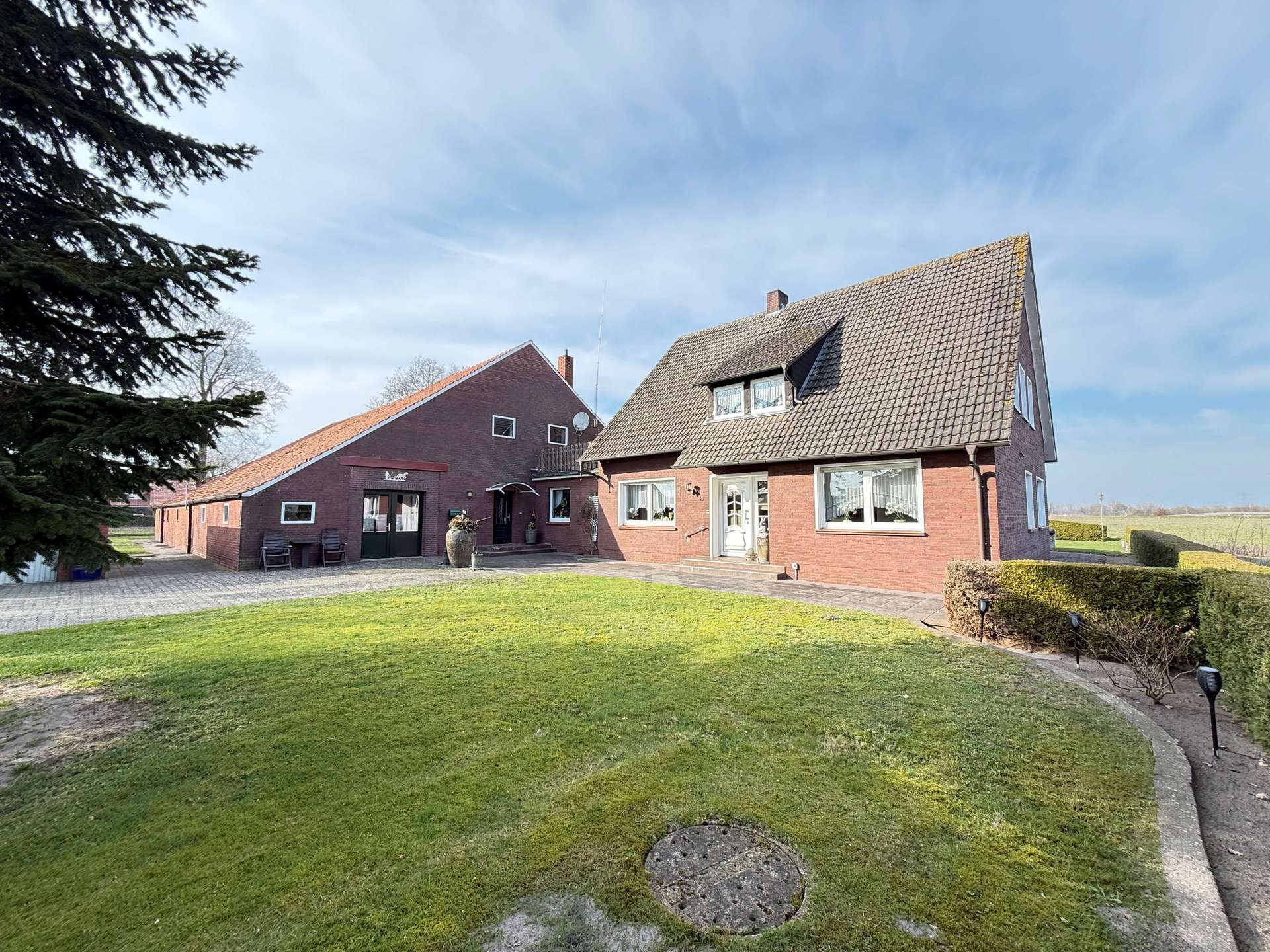 Immobilie in Rhede (Ems) - Käufer Provisionsfrei! Ländlicher Wohntraum mit viel Platz für Mensch, Tier und Hobby - Bild 1