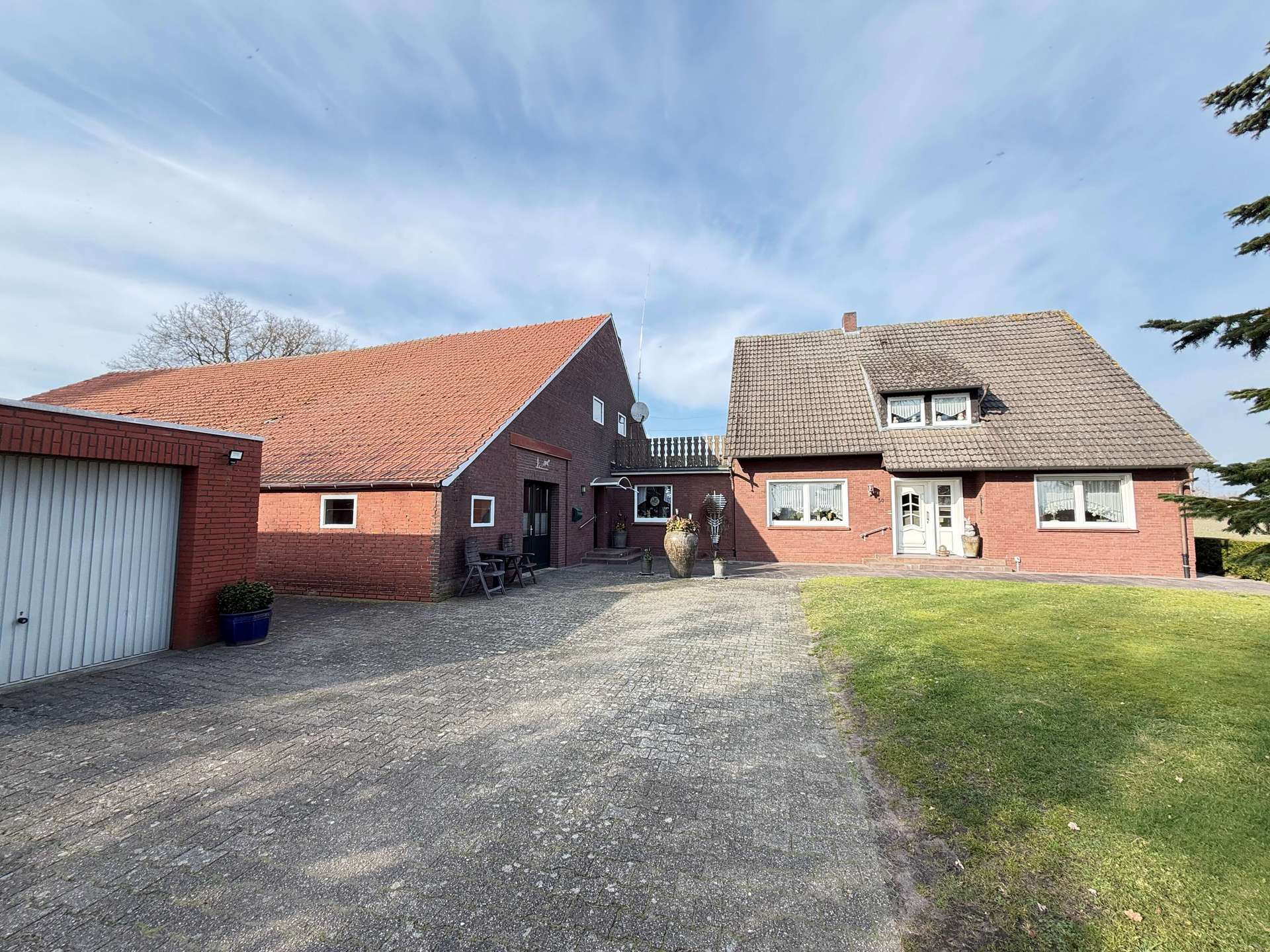 Immobilie in Rhede (Ems) - Käufer Provisionsfrei! Ländlicher Wohntraum mit viel Platz für Mensch, Tier und Hobby - Bild 2