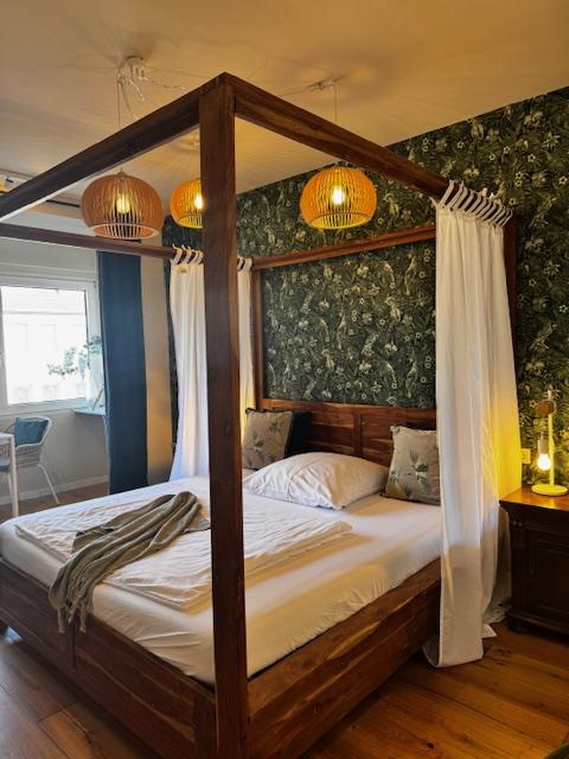 Möblierte Wohnung Citylage, Einbauküche, Parkett, WLAN