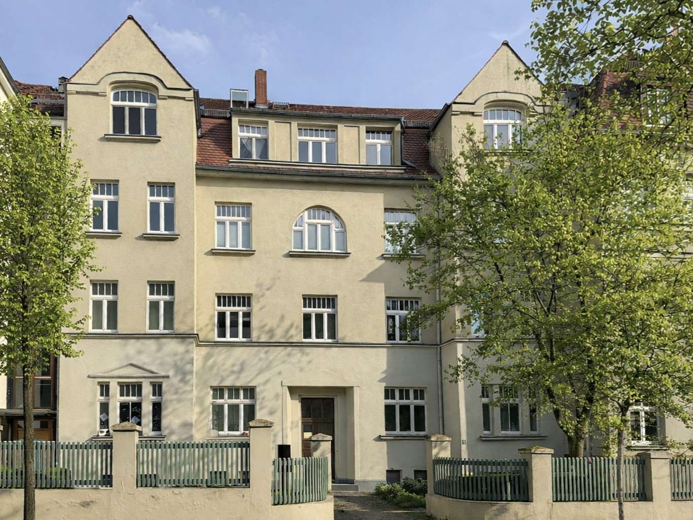 Property thumbnail 2