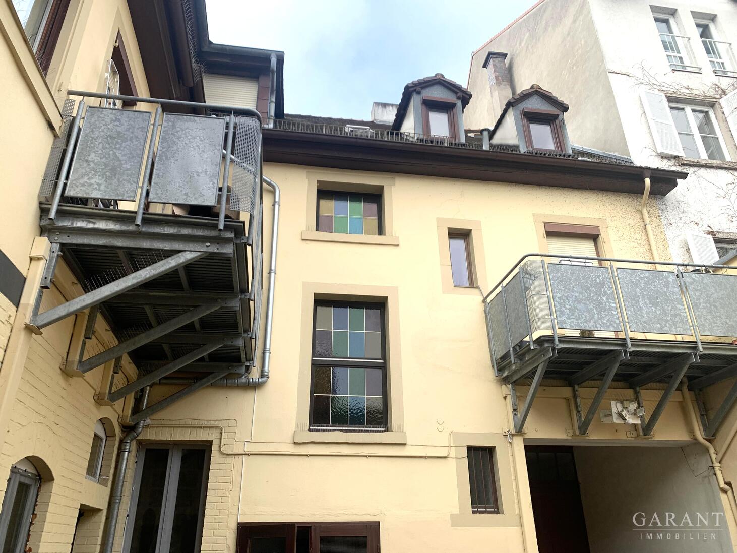 Historisches Stadthaus mit Rückgebäude – Karlsruhe – Vorschaubild 3