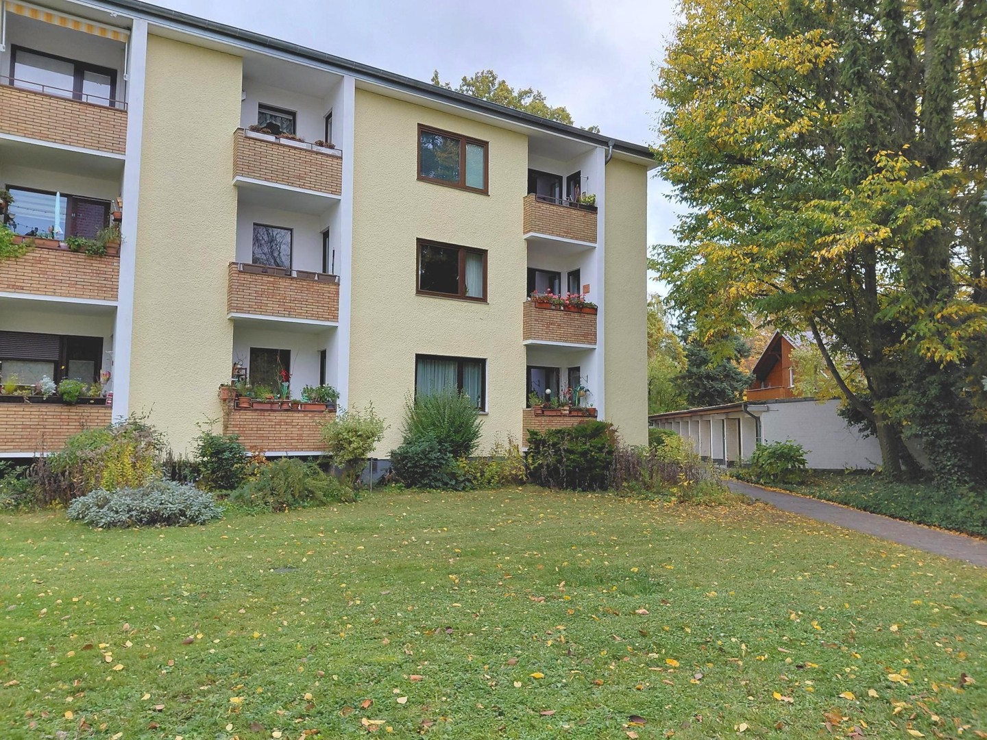 Ruhige 2-Zi-Etagenwohnung – Grünlage, nur 5 min. von S-/RE Lichterfelde Ost - provisionsfrei