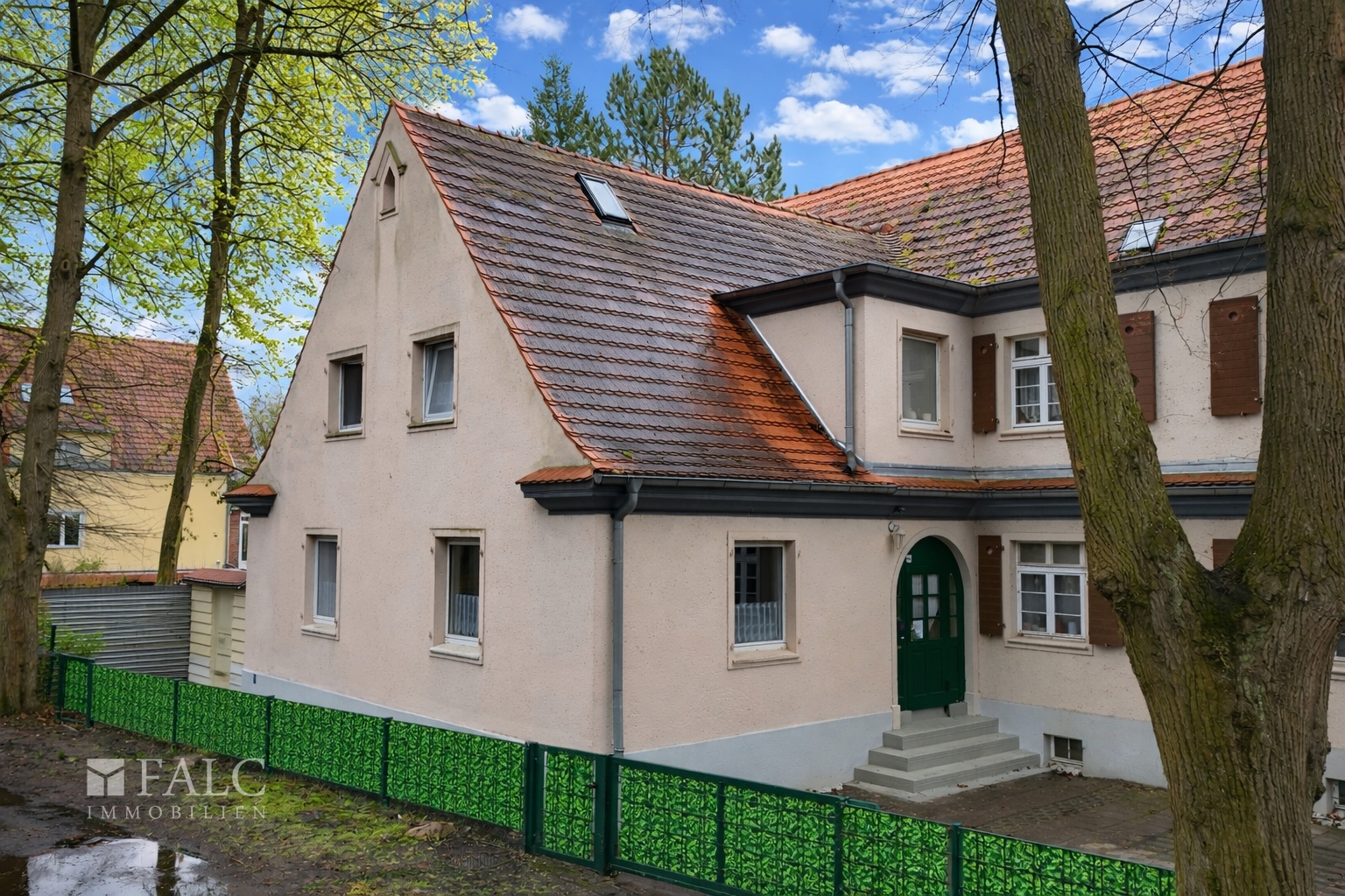 Charme der 1920er trifft modernen Wohnkomfort – Haus mit Garten, Pool & offenem Wohnbereich – Brandenburg an der Havel – Vorschaubild 2
