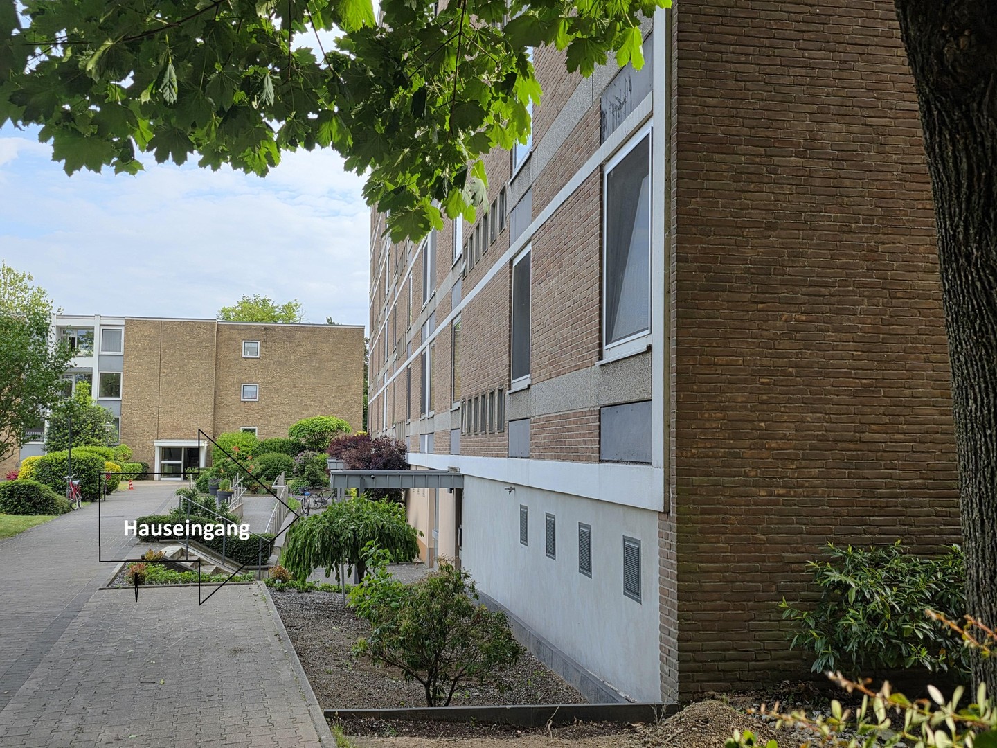 3,5-Zimmer-Eigentumswohnung mit unverbaubarem Waldblick-inkl. Tiefgarageneinstellplatz