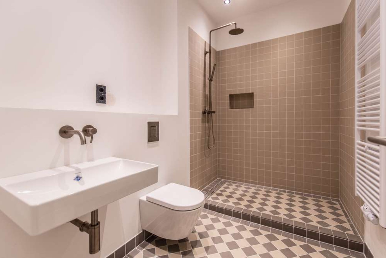 Property thumbnail 9