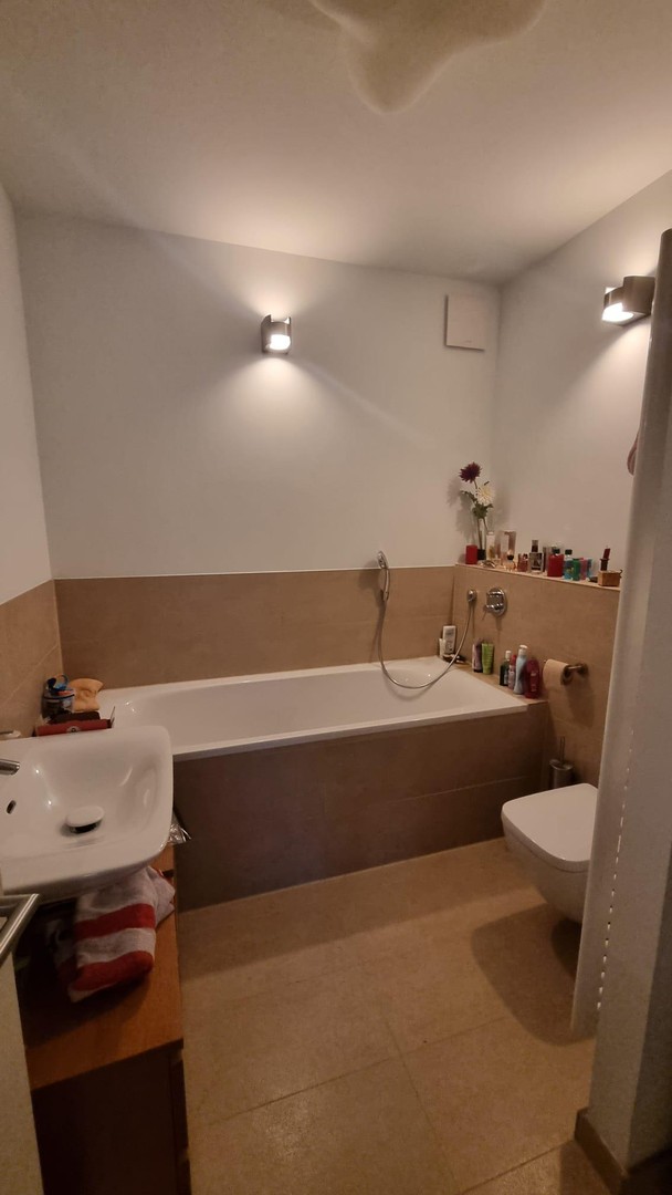 Property thumbnail 9