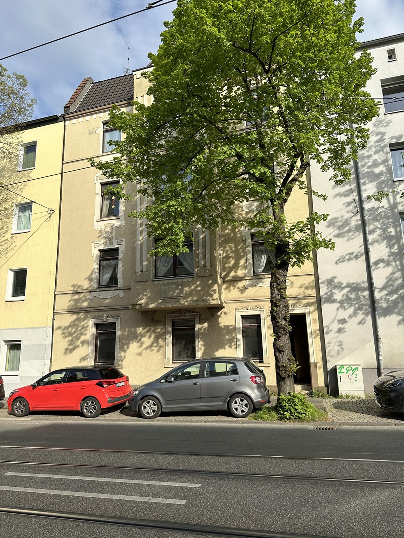 Sanierte Altbau-Wohnung im EG mit Garten