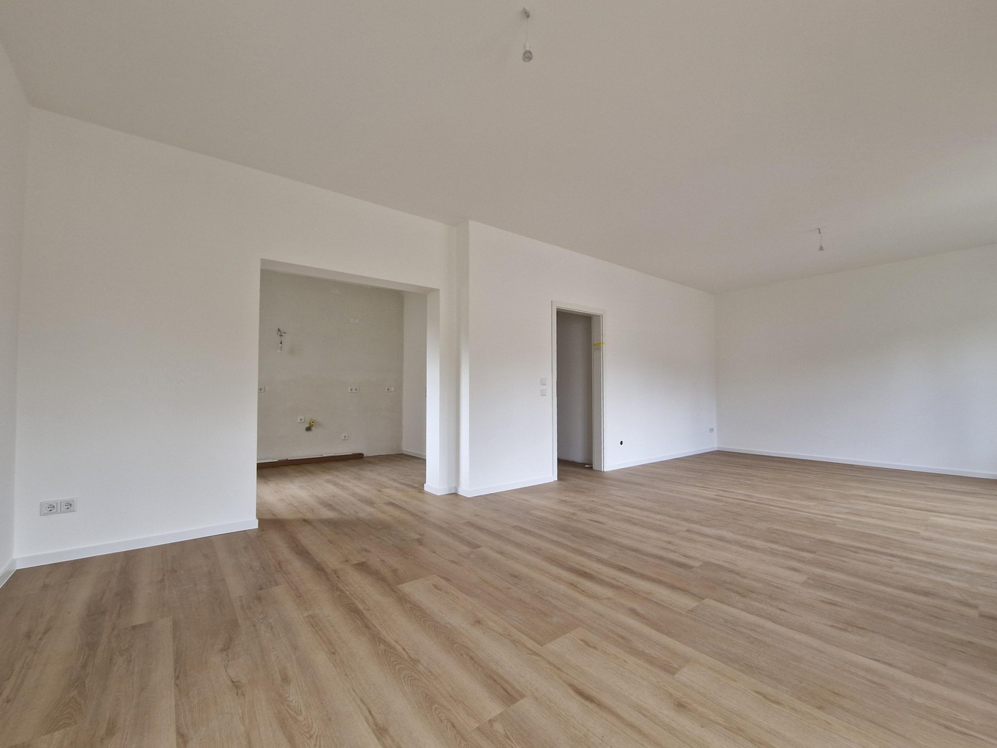 Frisch renovierte 3-Zimmer-EG-Wohnung mit Terrasse & Garten in Bestlage