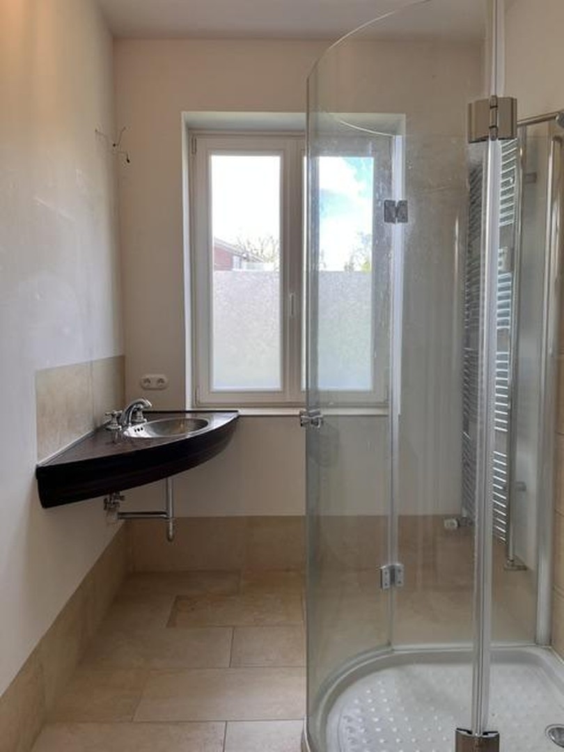 Property thumbnail 12