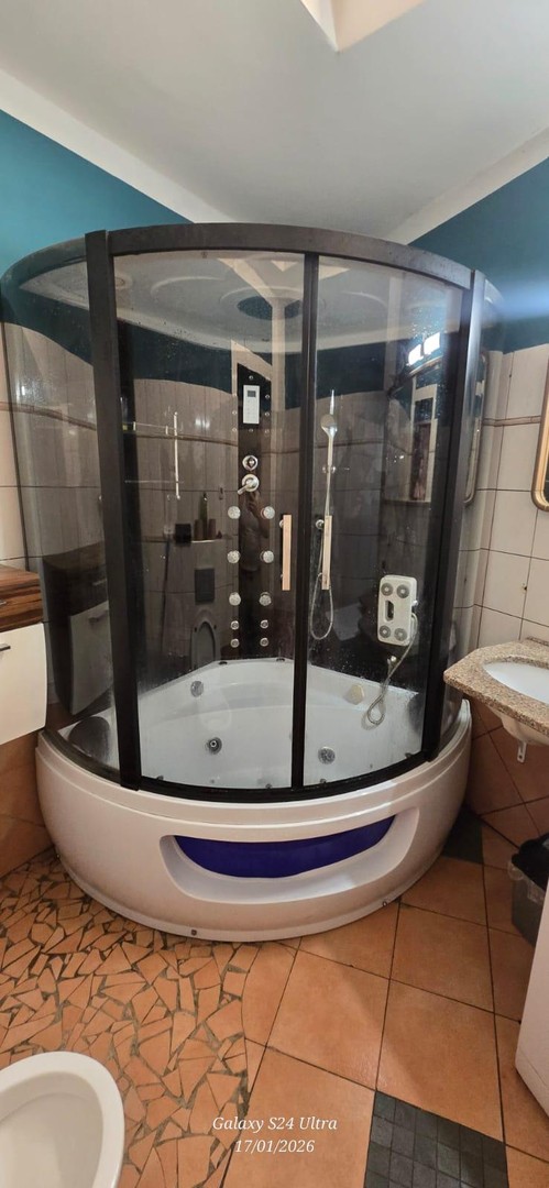 Property thumbnail 12