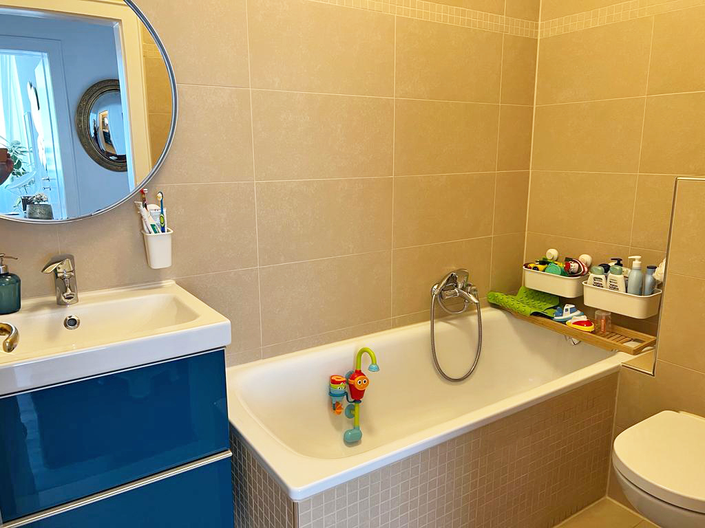 Property thumbnail 3