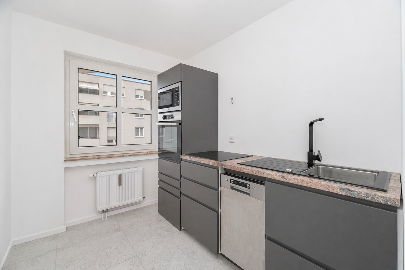 Property thumbnail 9