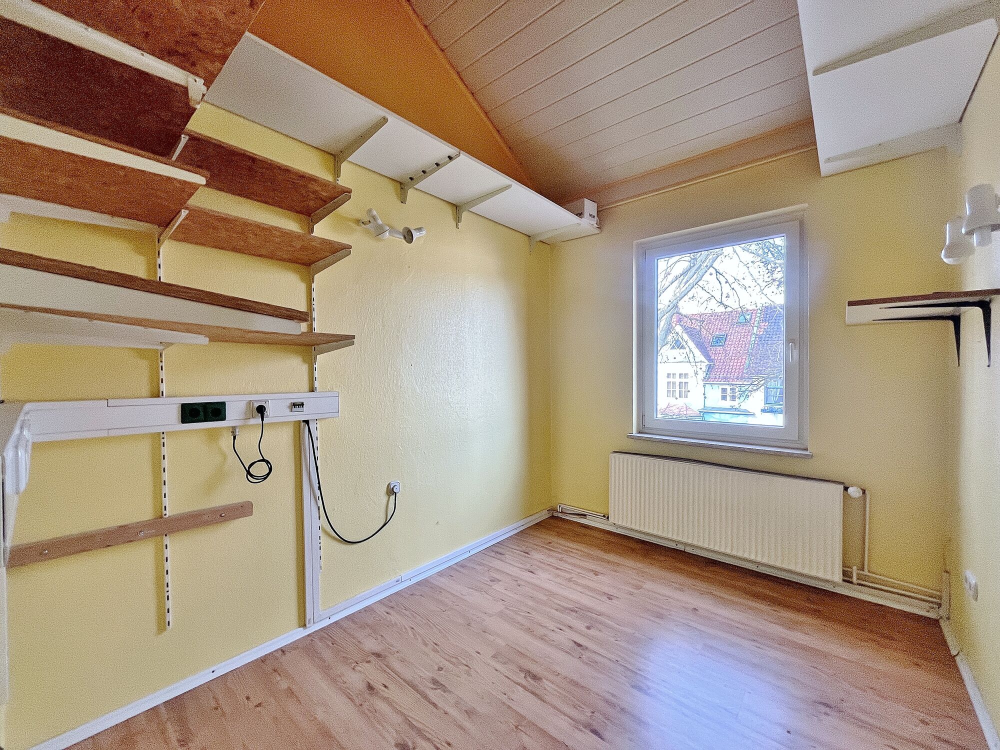 Property thumbnail 12