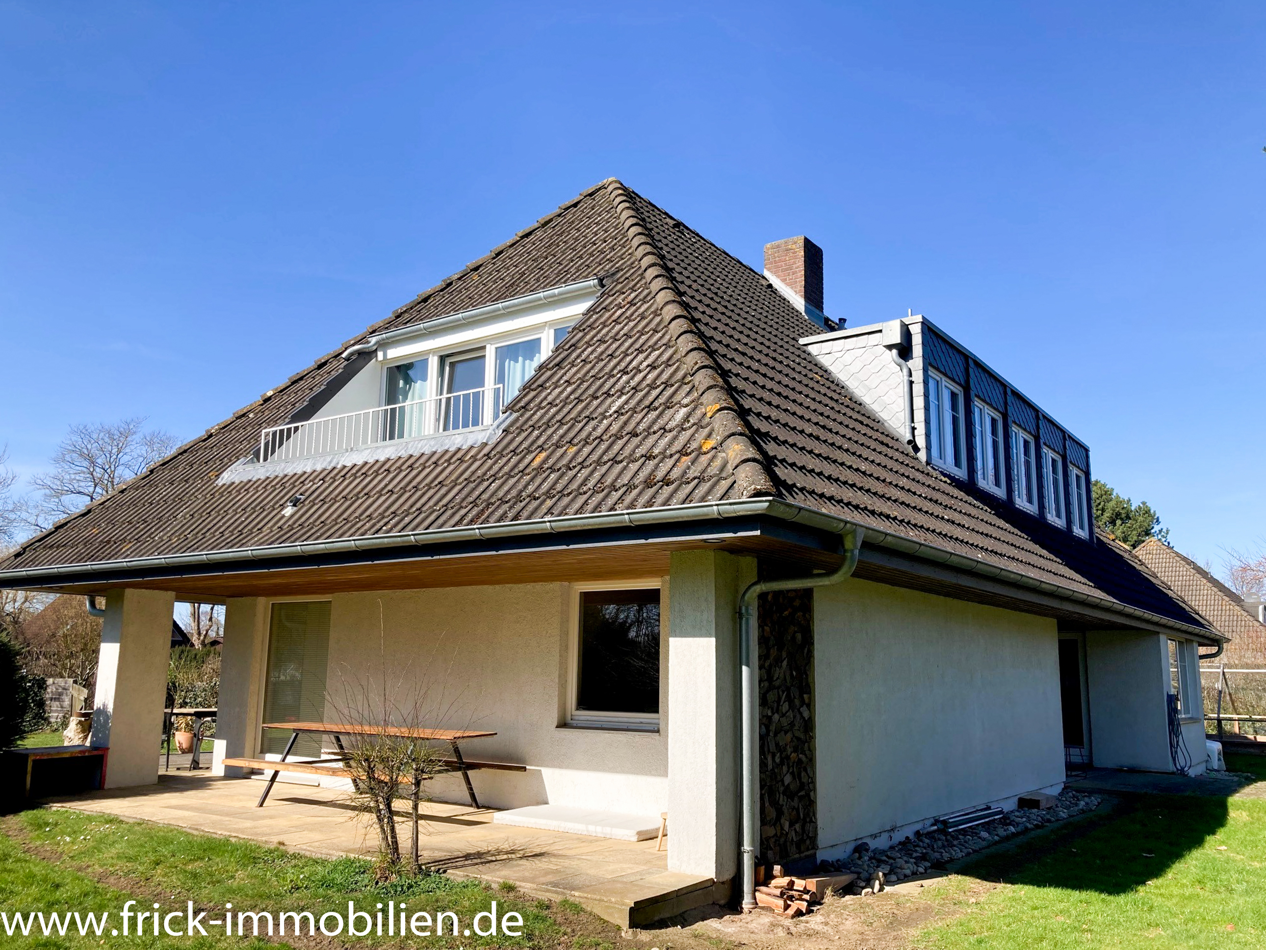 Großes Wohnhaus mit Garage und parkähnlichem Garten – Oldenburg in Holstein – Vorschaubild 4