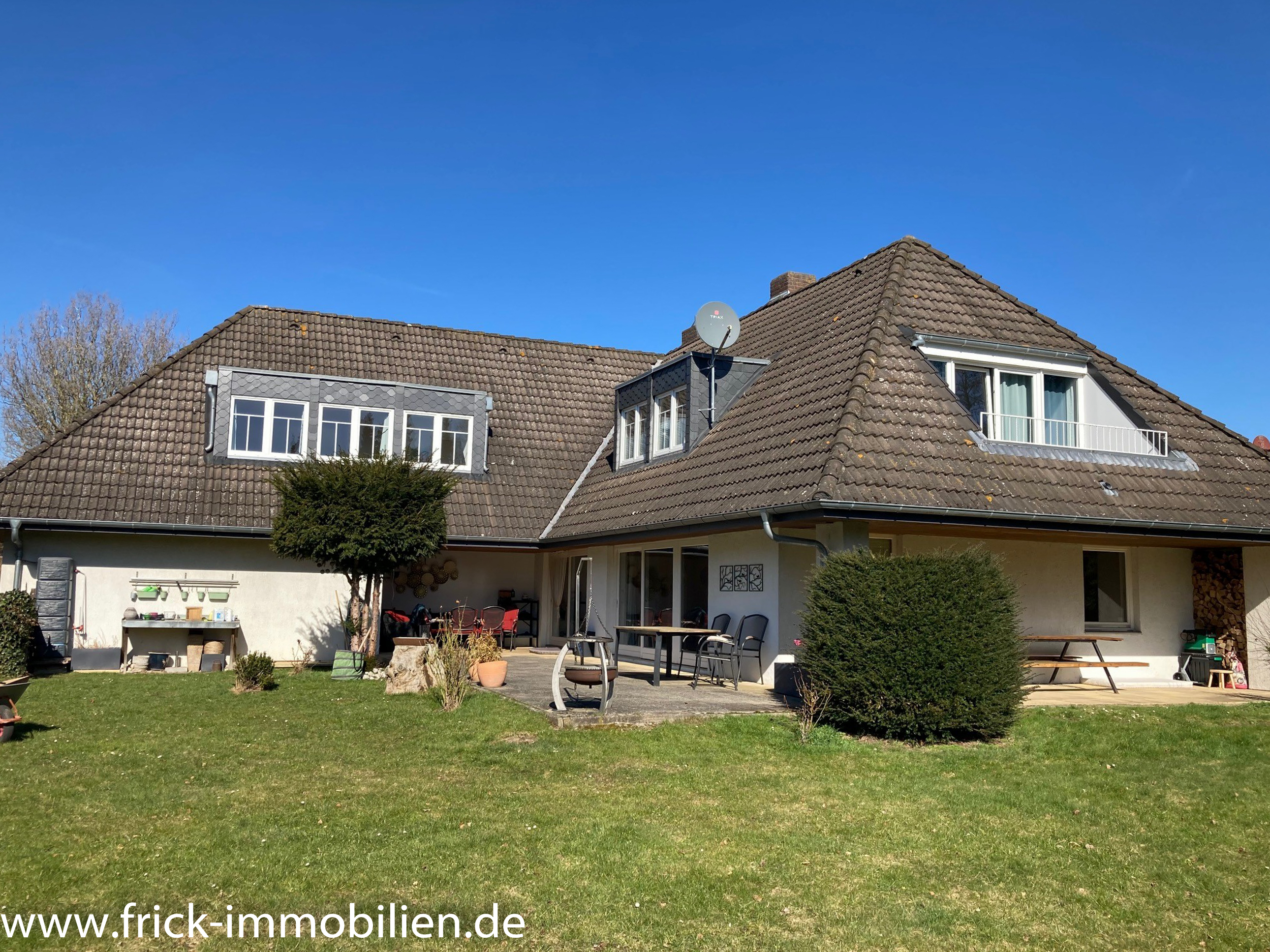 Großes Wohnhaus mit Garage und parkähnlichem Garten – Oldenburg in Holstein – Vorschaubild 5