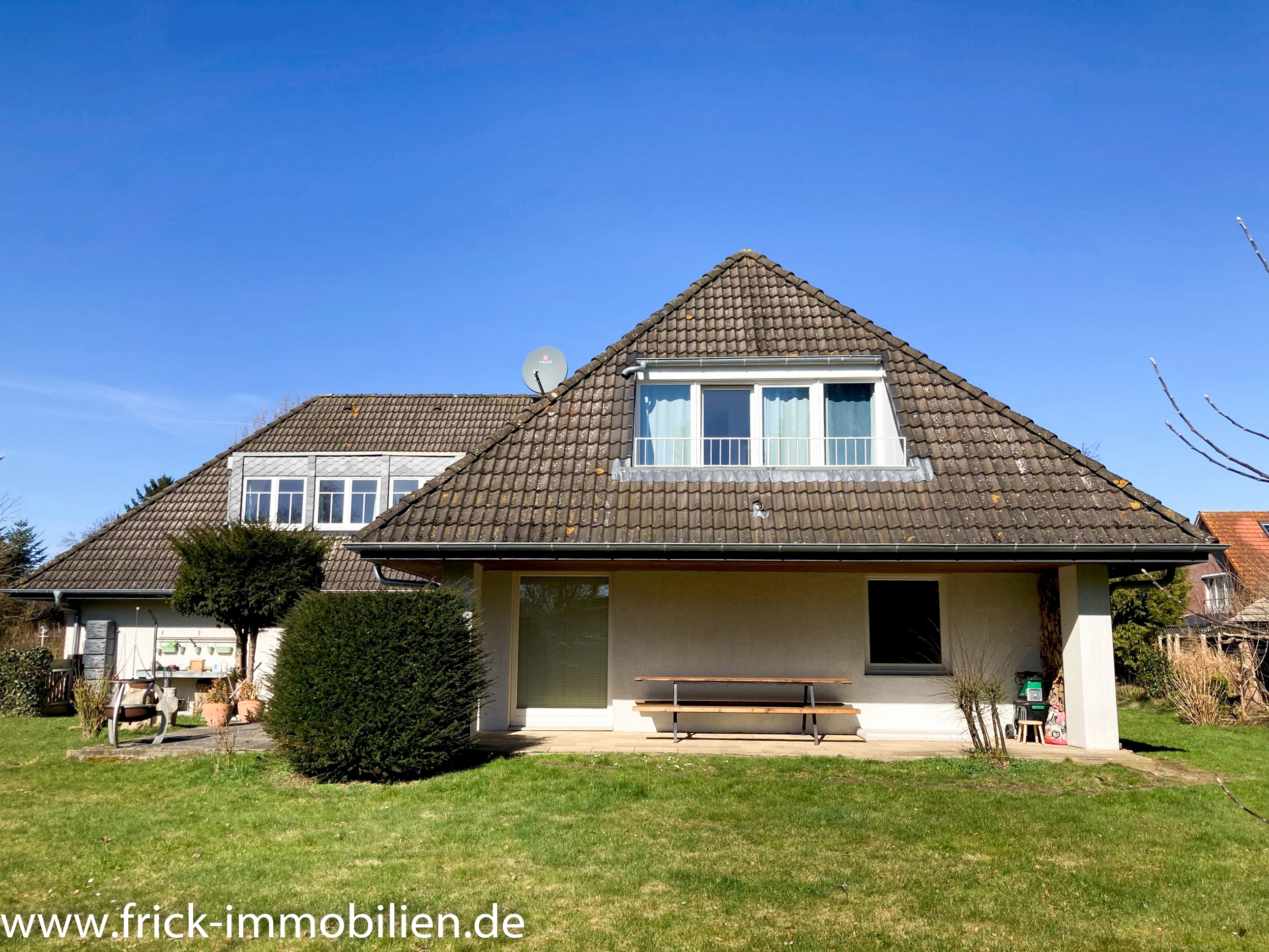 Großes Wohnhaus mit Garage und parkähnlichem Garten – Oldenburg in Holstein – Vorschaubild 6