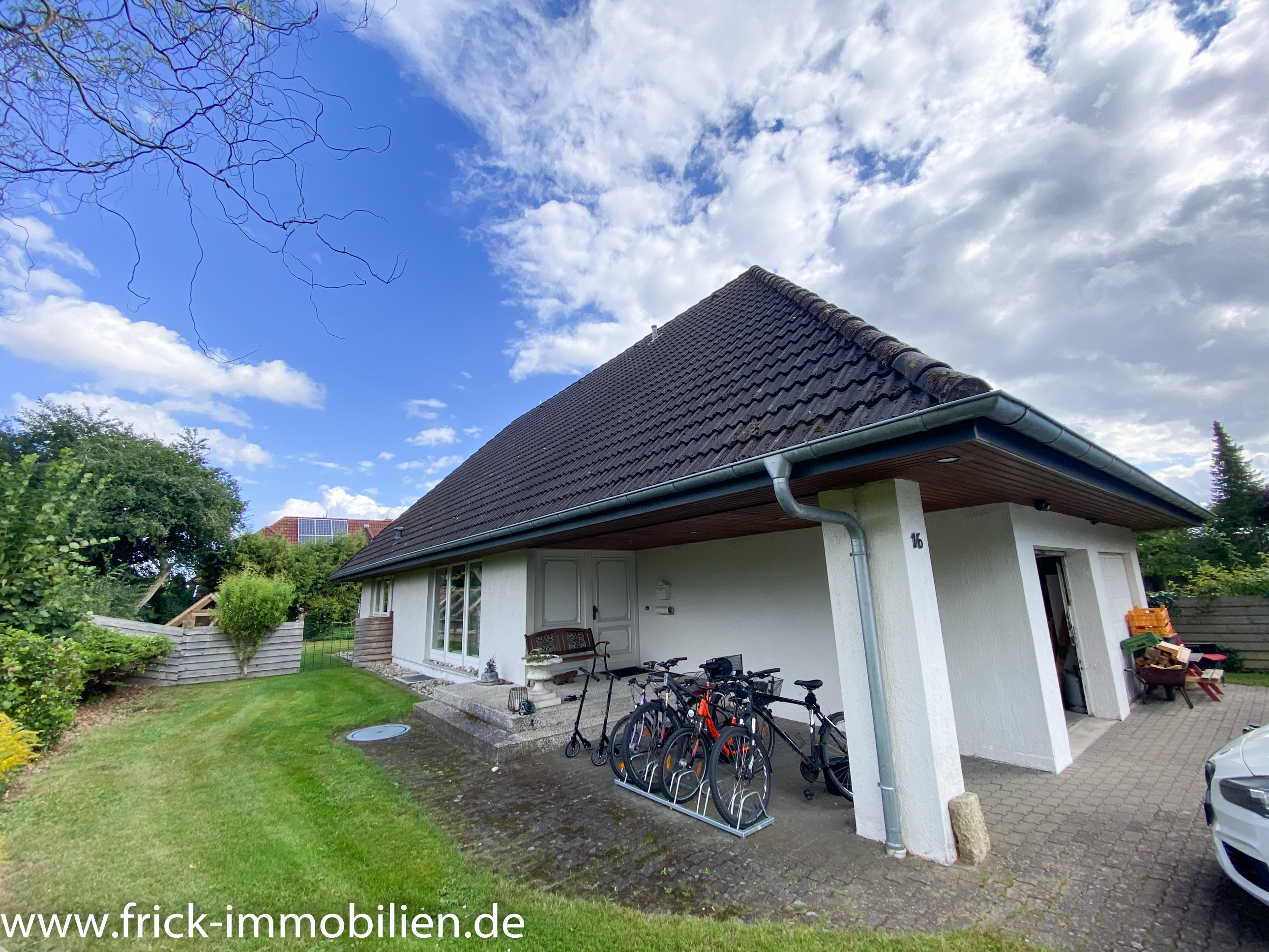 Großes Wohnhaus mit Garage und parkähnlichem Garten – Oldenburg in Holstein – Vorschaubild 11