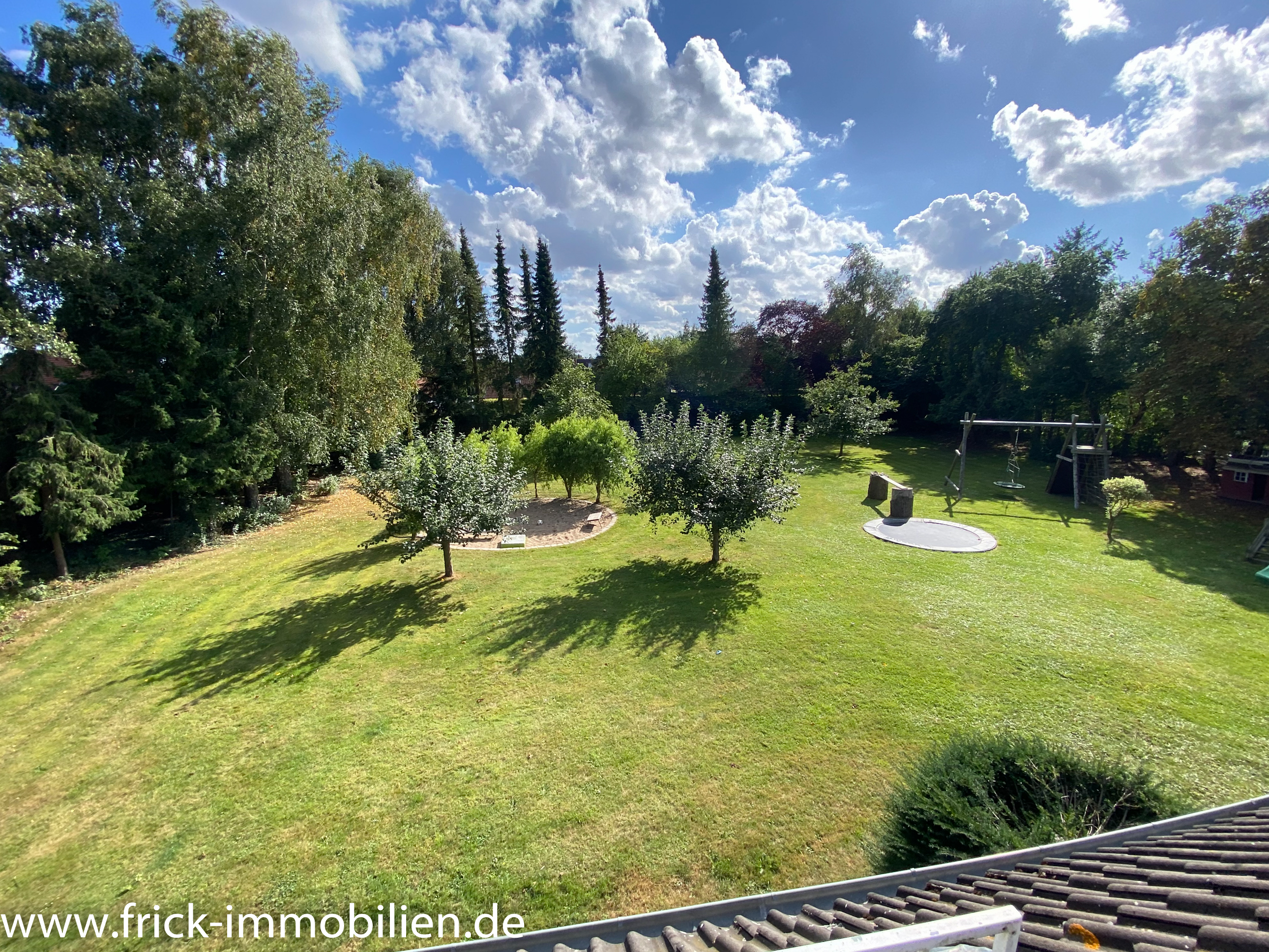 Großes Wohnhaus mit Garage und parkähnlichem Garten – Oldenburg in Holstein – Vorschaubild 12
