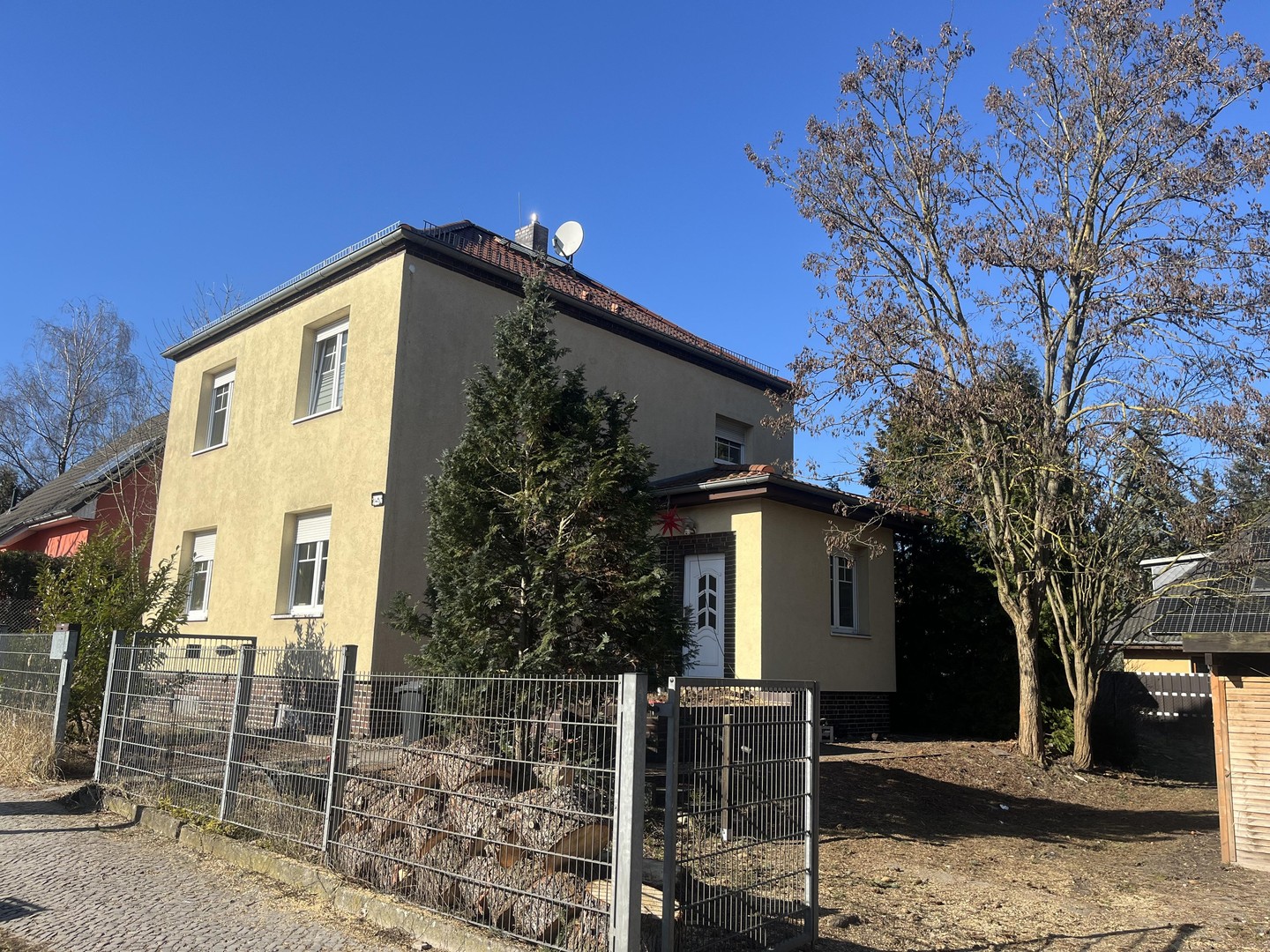 Property thumbnail 2