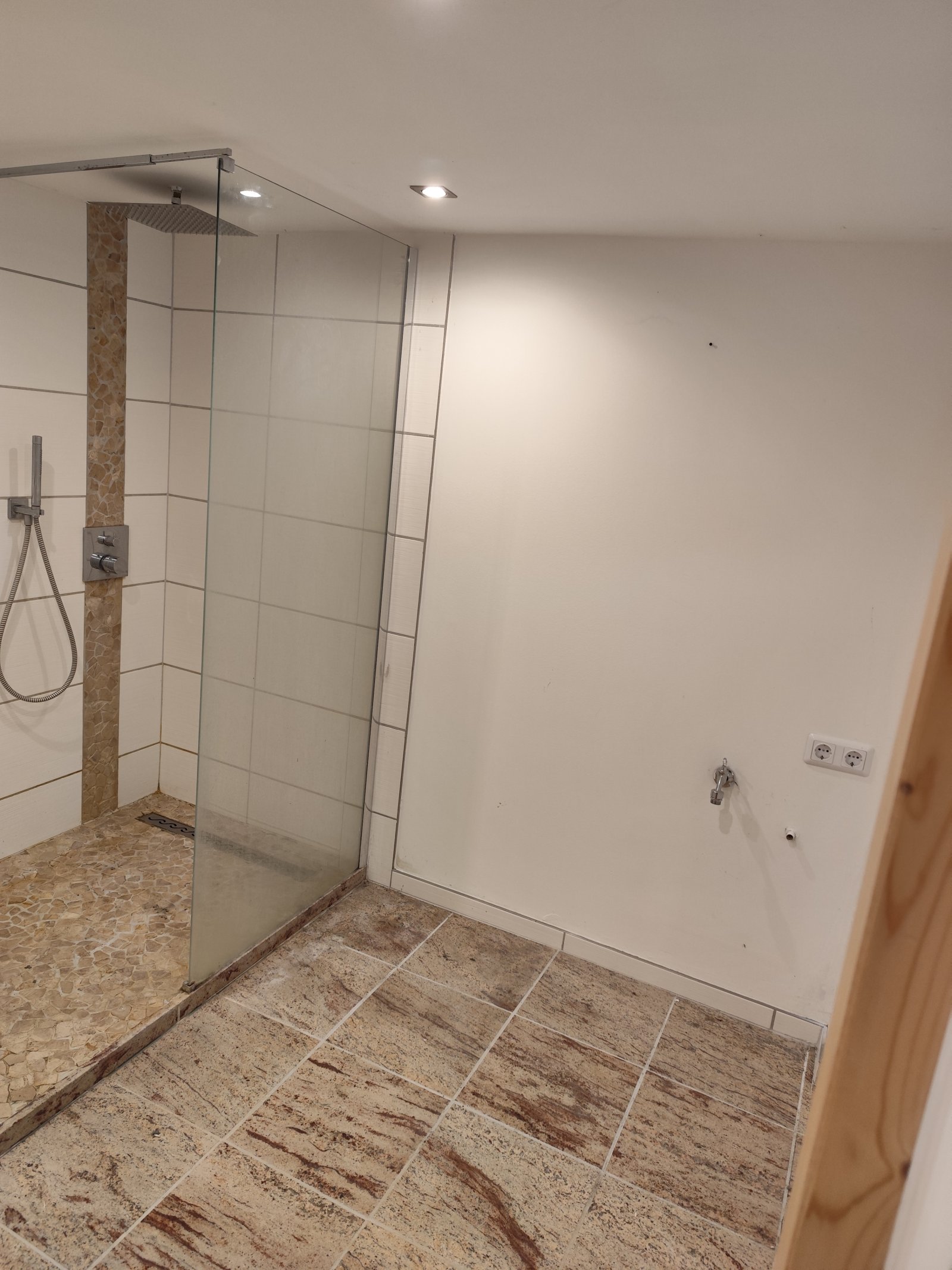 Erbenhausen, EFH + Nebengeb. – Erbenhausen – Vorschaubild 4