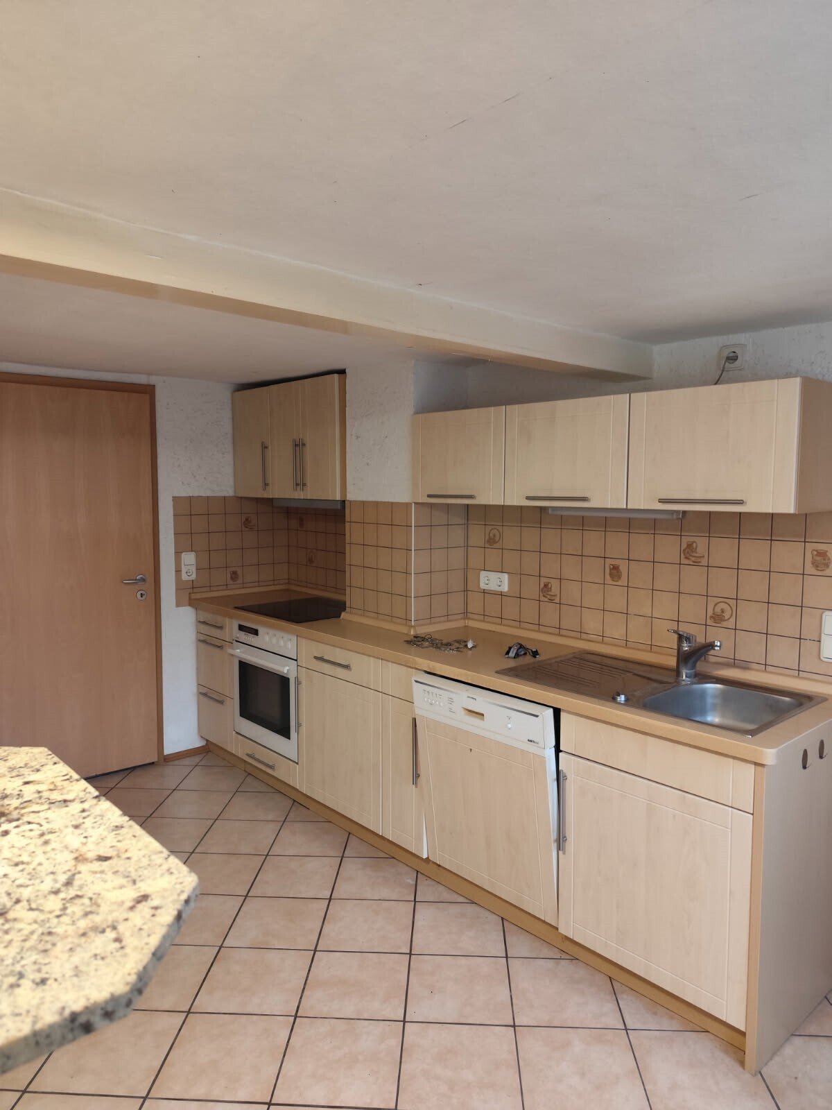 Erbenhausen, EFH + Nebengeb. – Erbenhausen – Vorschaubild 6