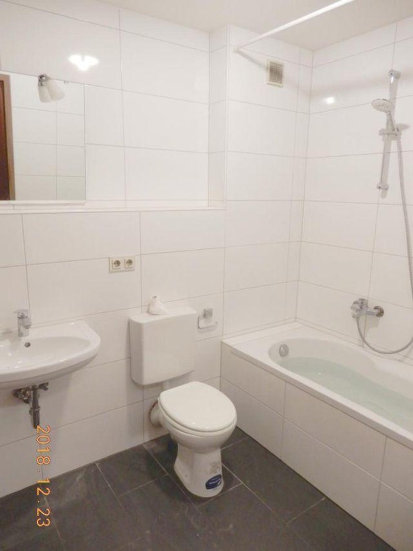 Property thumbnail 6