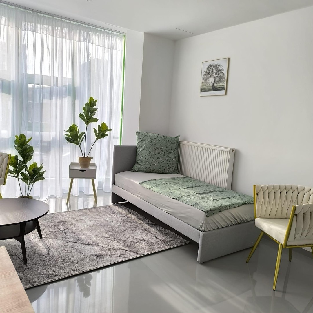 Property thumbnail 2