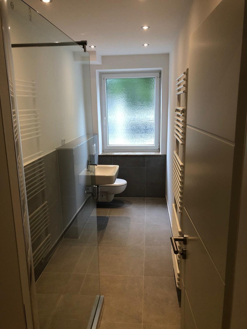 3-Zimmer- Wohnung mit großem Südbalkon – hochwertig renoviert & zentral in München